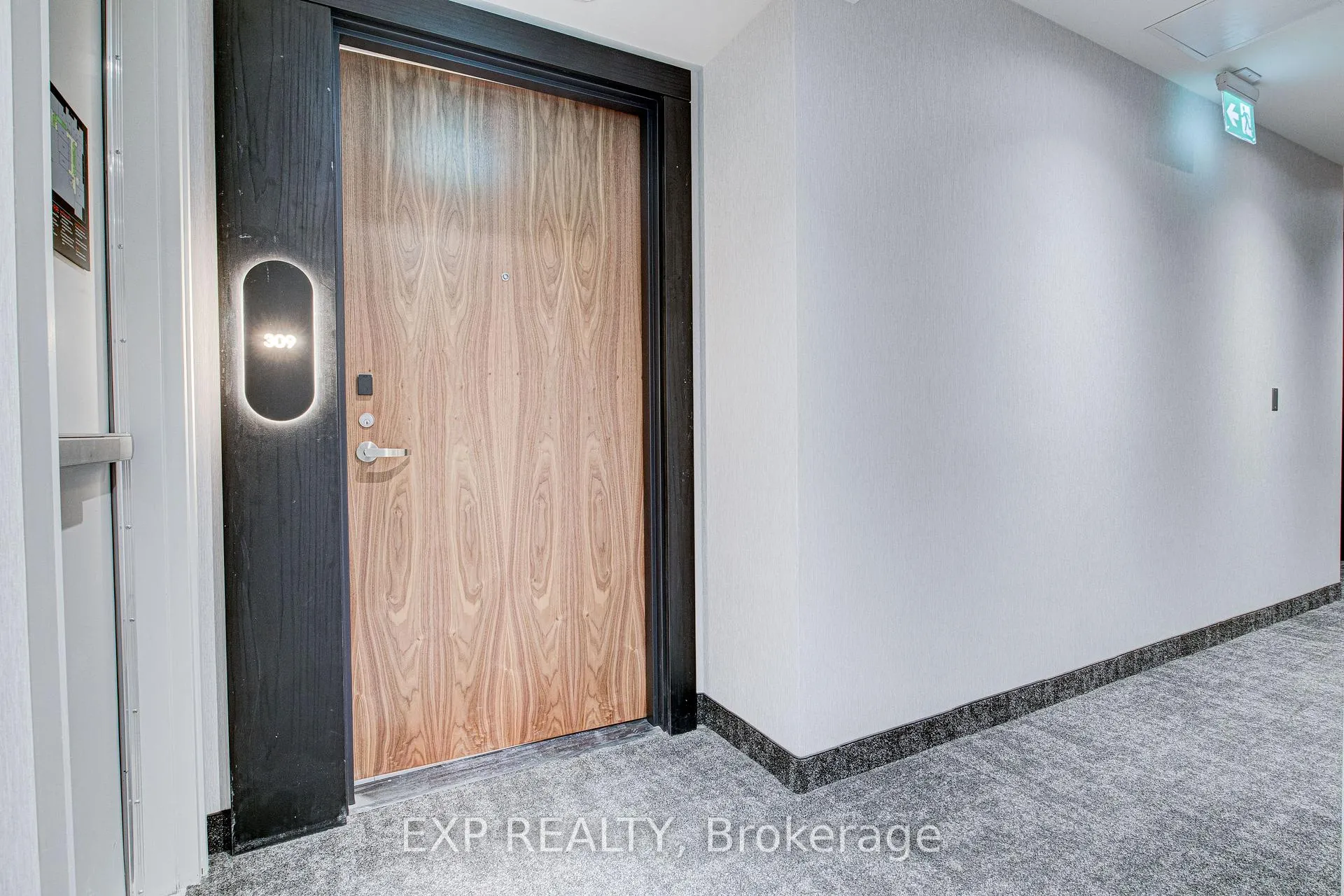 Front of Unit 309, 25 Wellingtont Street S