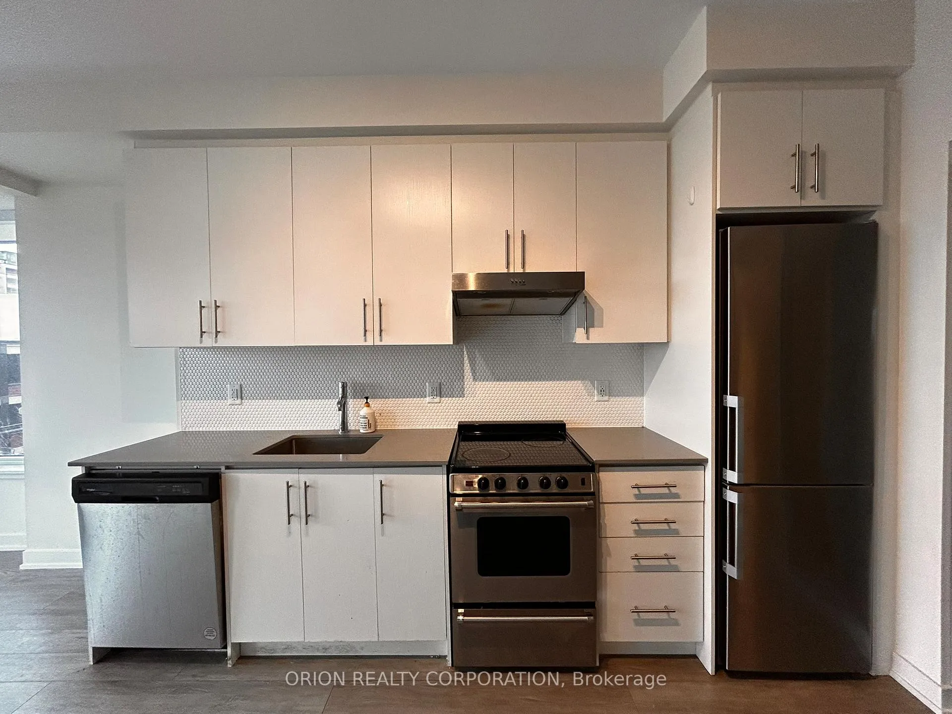 Front of Unit 620, 212 King William Street