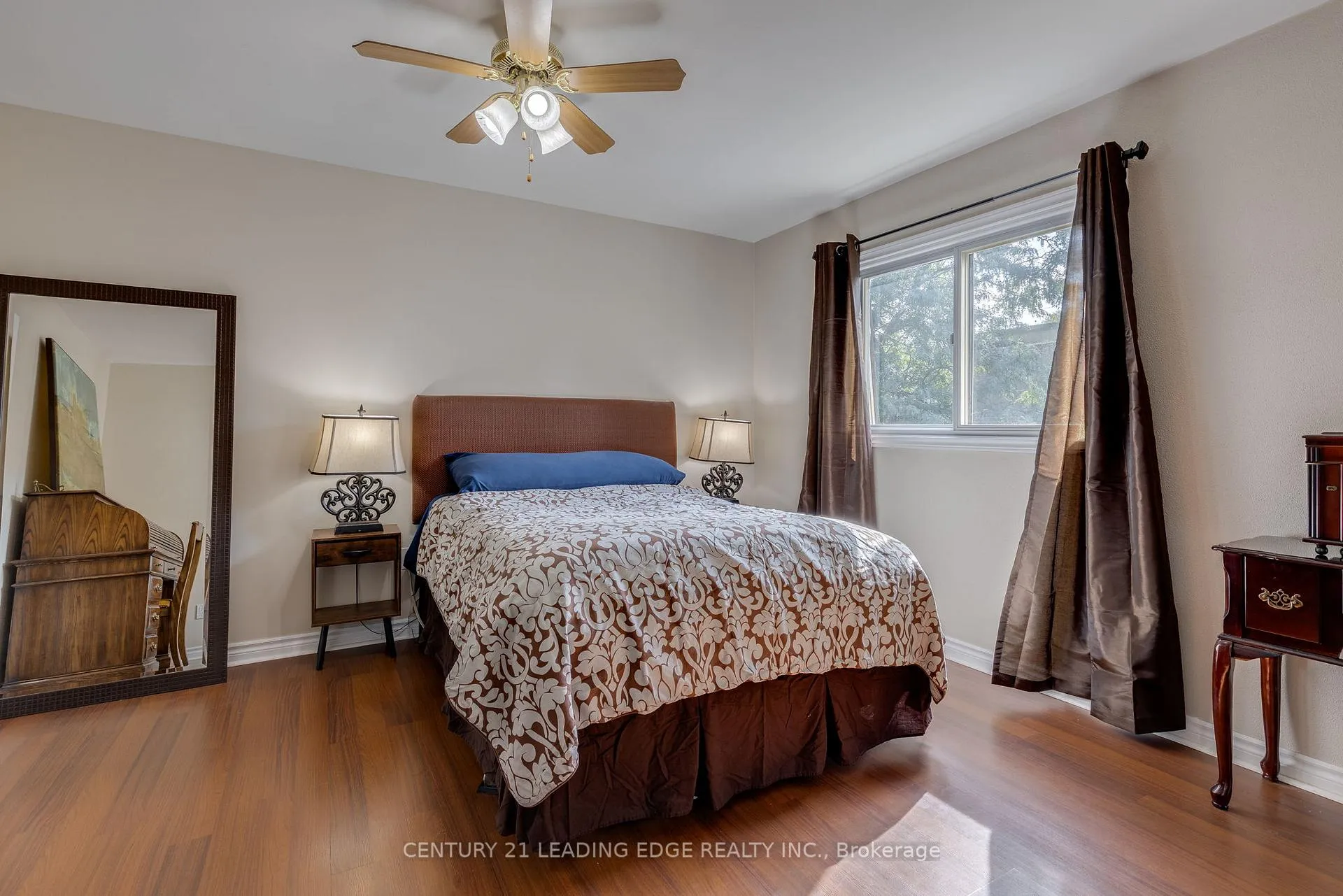 Photo 13 of 129 Poplar Crescent, Aurora, Aurora Highlands — HOMEH