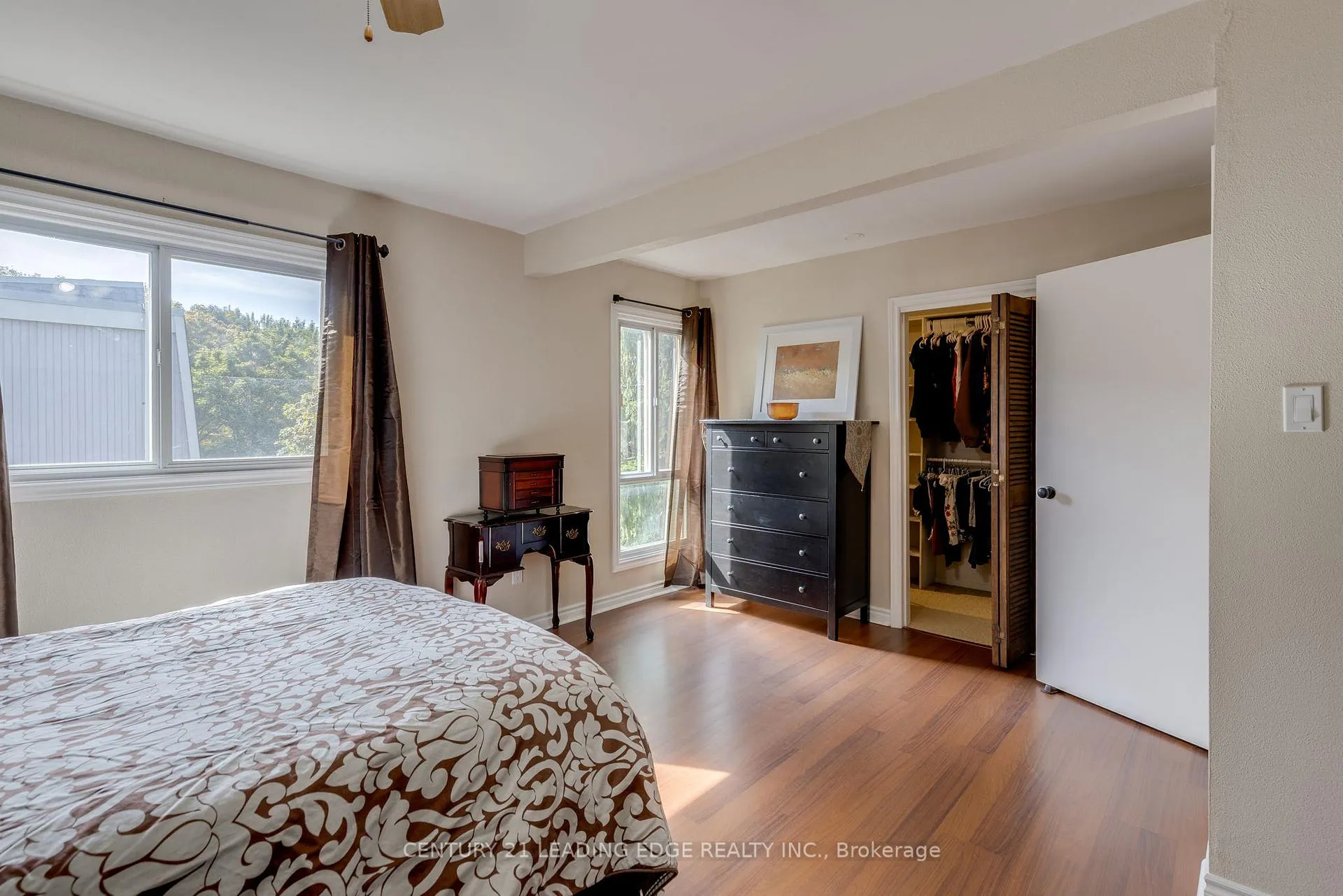 Photo 14 of 129 Poplar Crescent, Aurora, Aurora Highlands — HOMEH