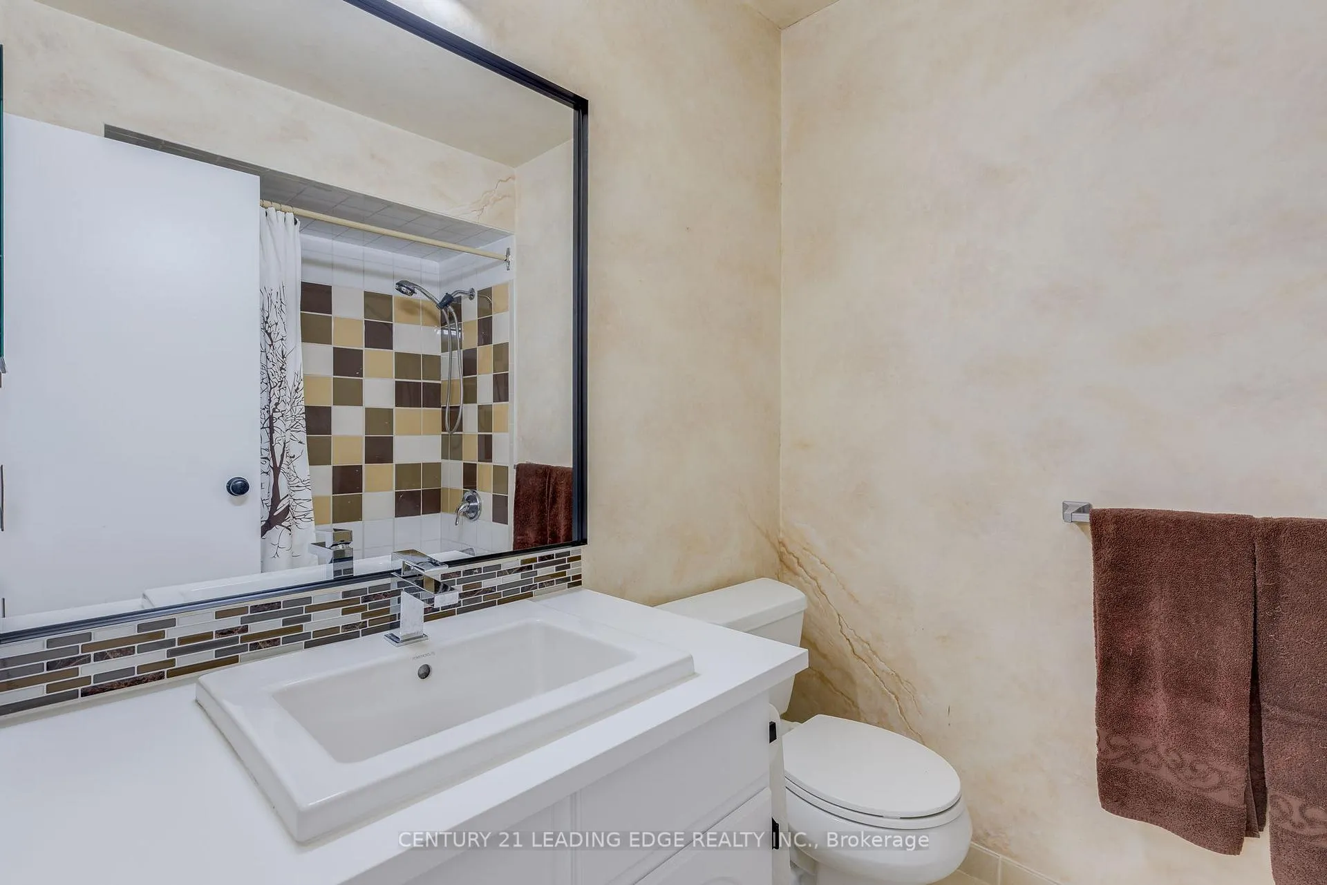 Photo 19 of 129 Poplar Crescent, Aurora, Aurora Highlands — HOMEH
