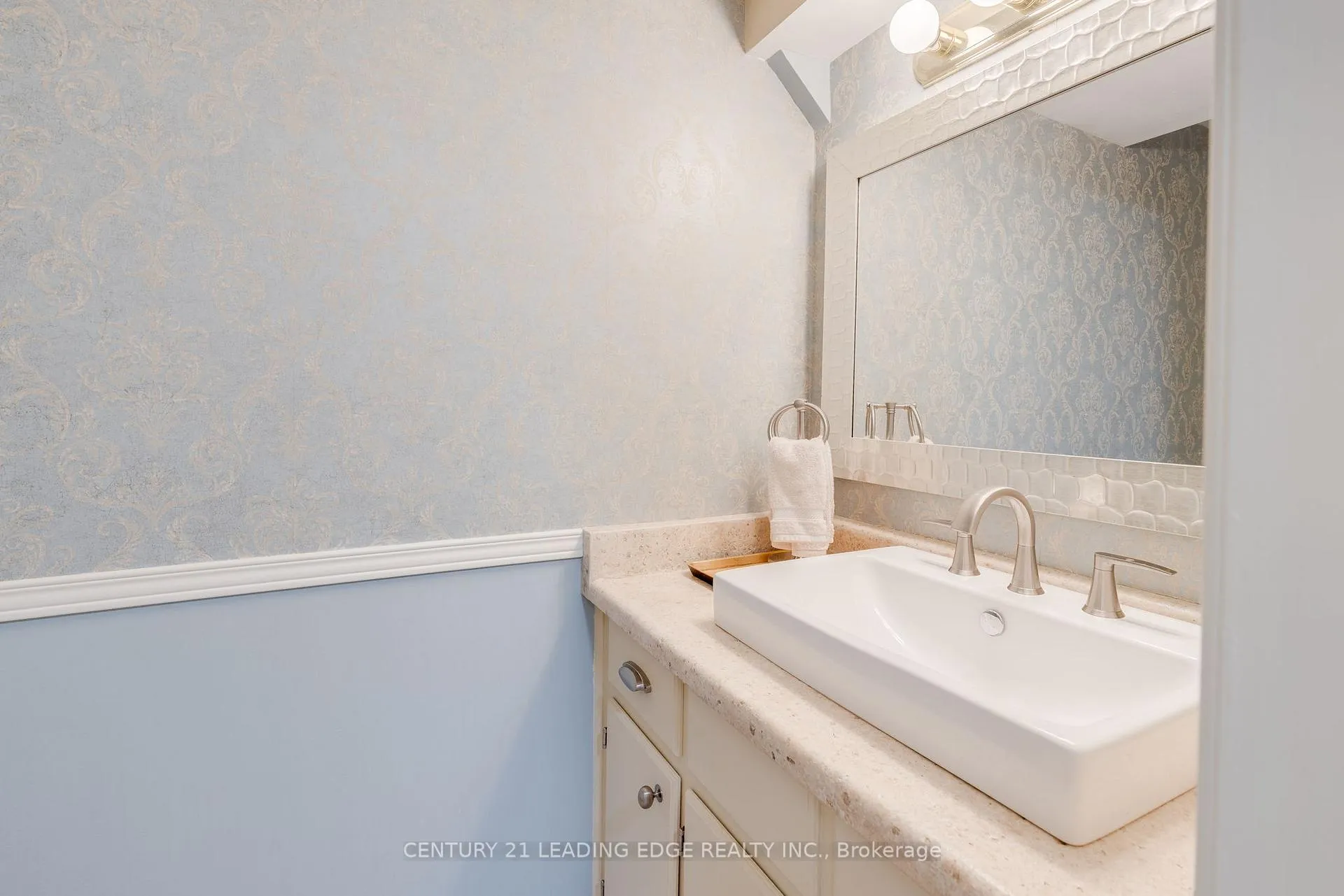 Photo 25 of 129 Poplar Crescent, Aurora, Aurora Highlands — HOMEH