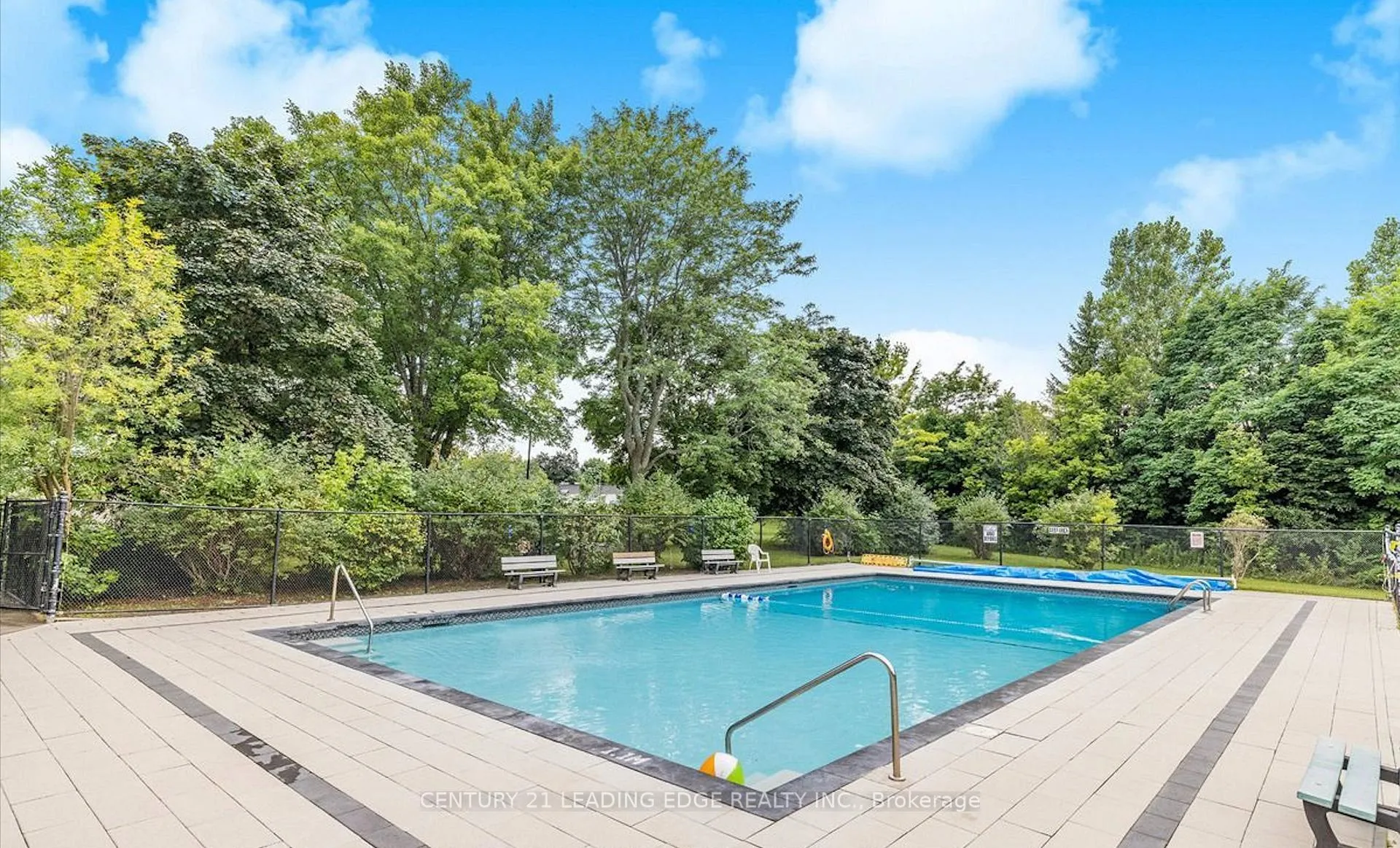 Photo 32 of 129 Poplar Crescent, Aurora, Aurora Highlands — HOMEH
