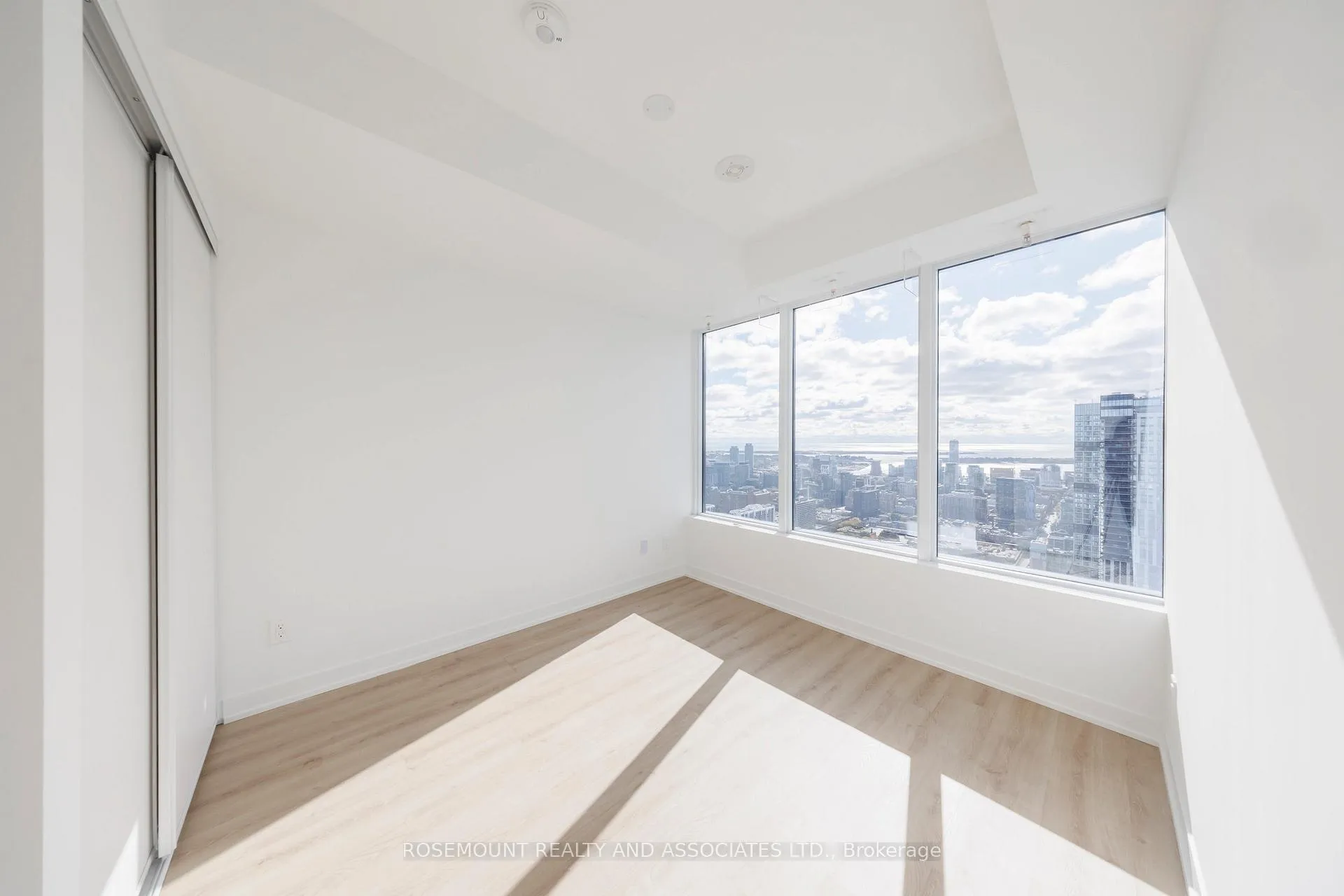 Photo 14 of Unit 5016, 319 Jarvis Street, Toronto, Moss Park — HOMEH