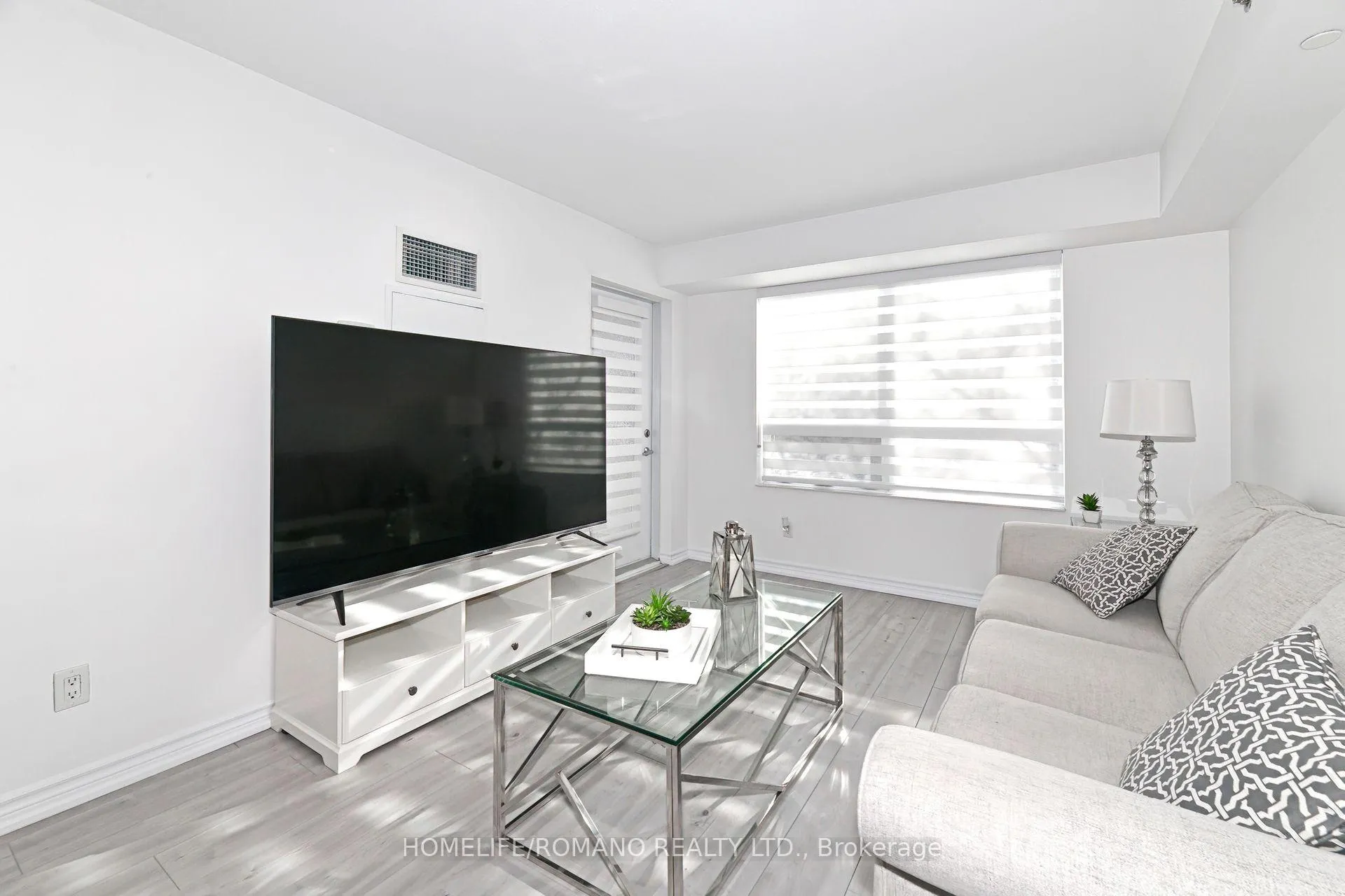 Photo 2 of Unit 427, 35 Saranac Boulevard, Toronto, Englemount-Lawrence — HOMEH