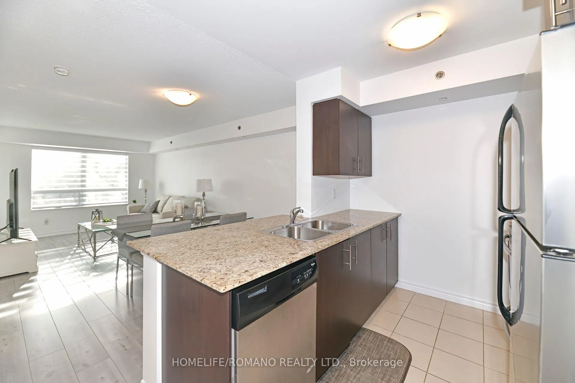 Photo 9 of Unit 427, 35 Saranac Boulevard, Toronto, Englemount-Lawrence — HOMEH
