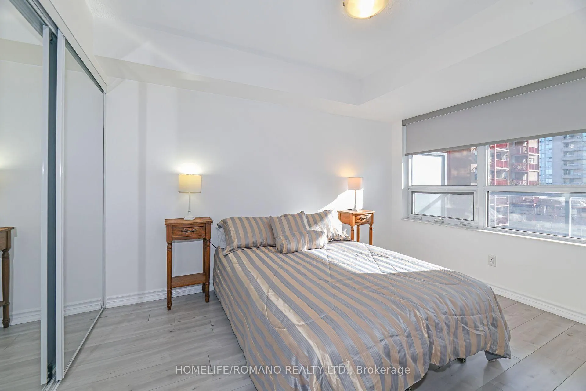 Photo 13 of Unit 427, 35 Saranac Boulevard, Toronto, Englemount-Lawrence — HOMEH