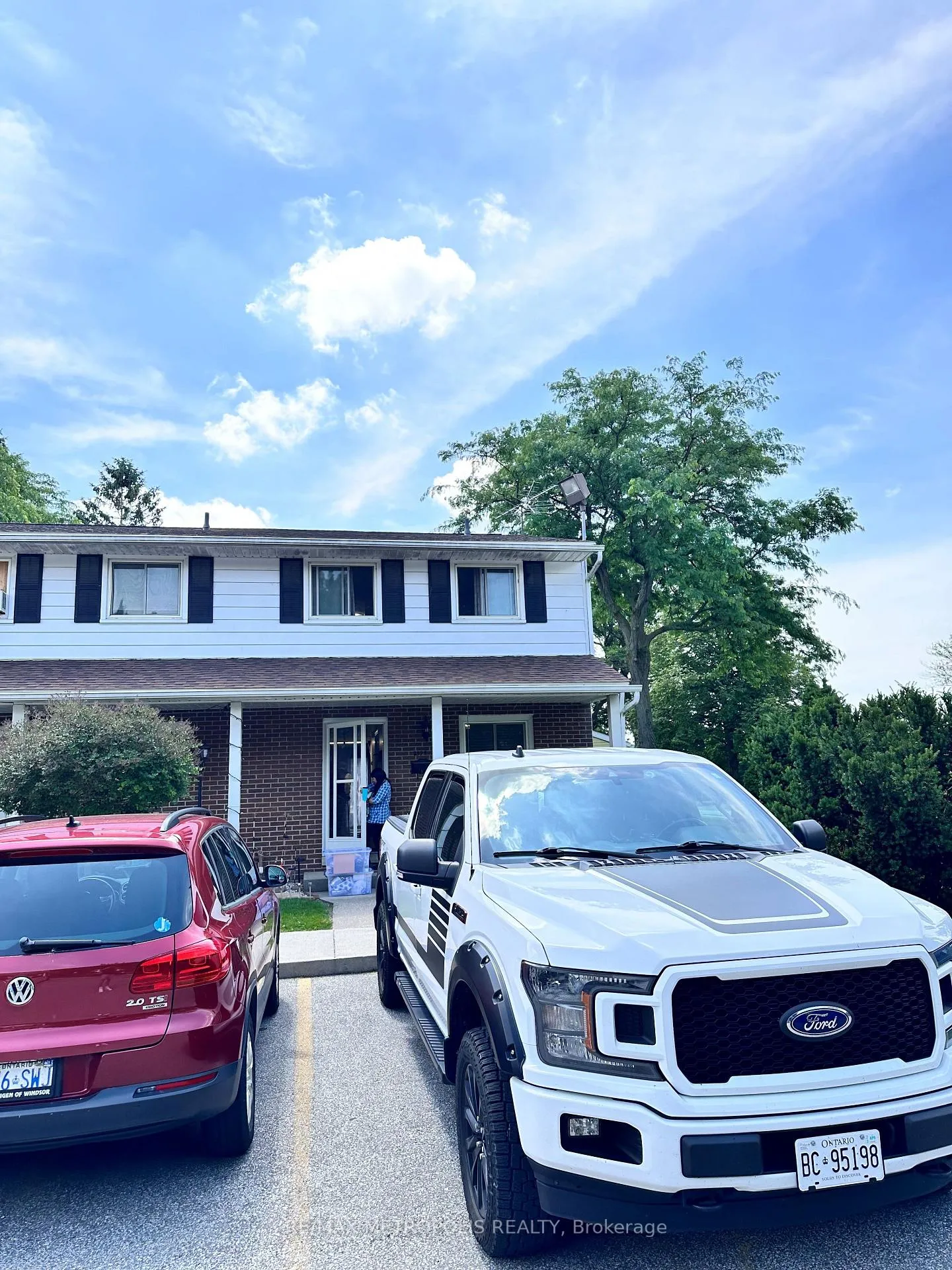 Photo 3 of Unit 2, 2994 Meadowbrook Lane, Windsor — HOMEH