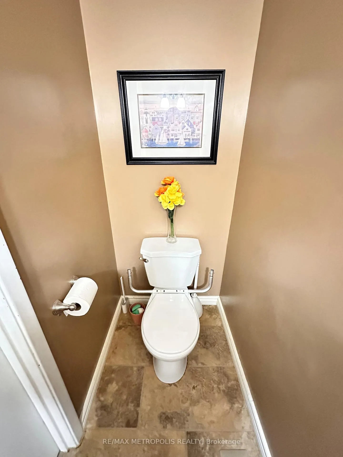 Photo 14 of Unit 2, 2994 Meadowbrook Lane, Windsor — HOMEH
