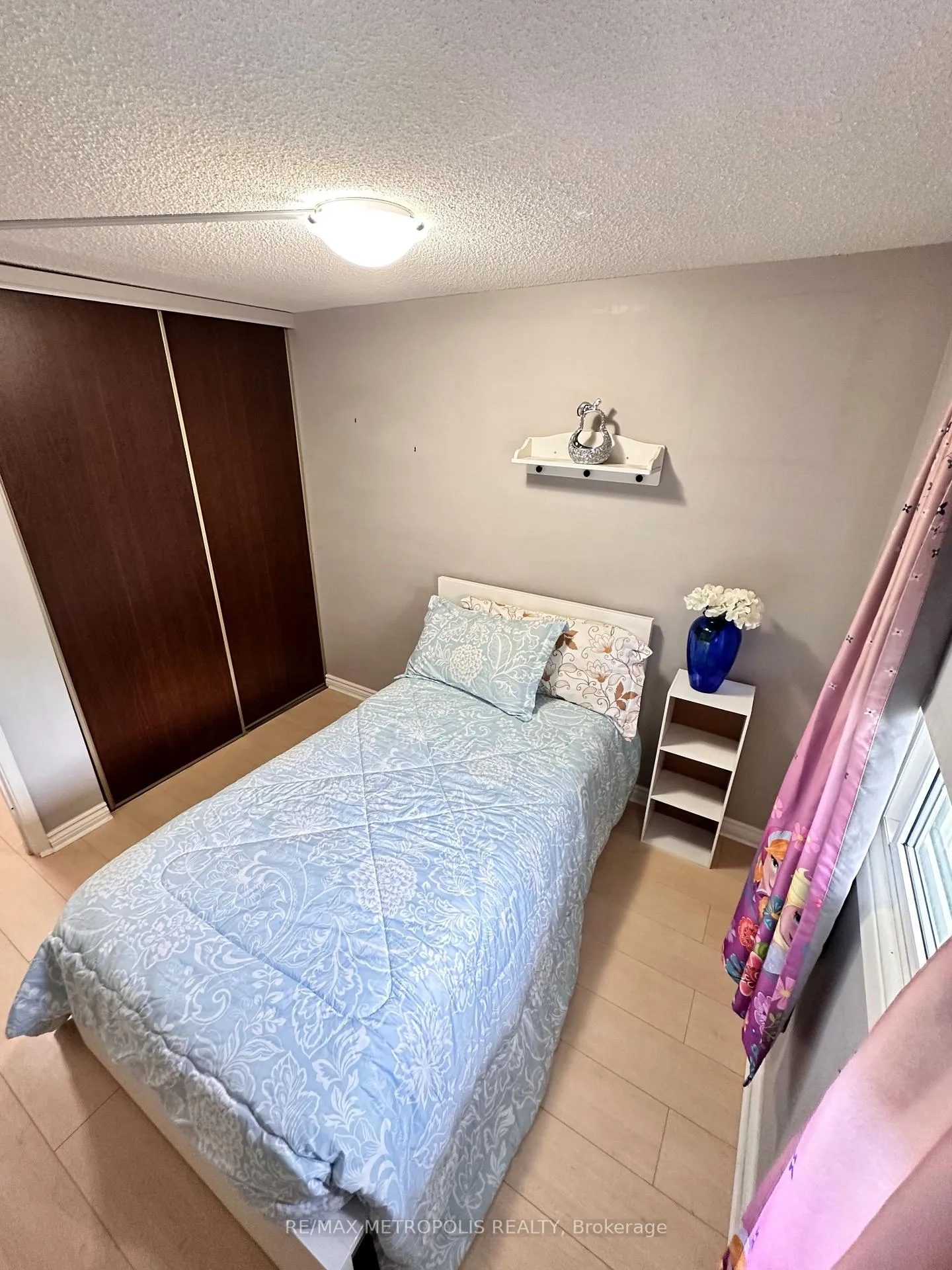 Photo 17 of Unit 2, 2994 Meadowbrook Lane, Windsor — HOMEH