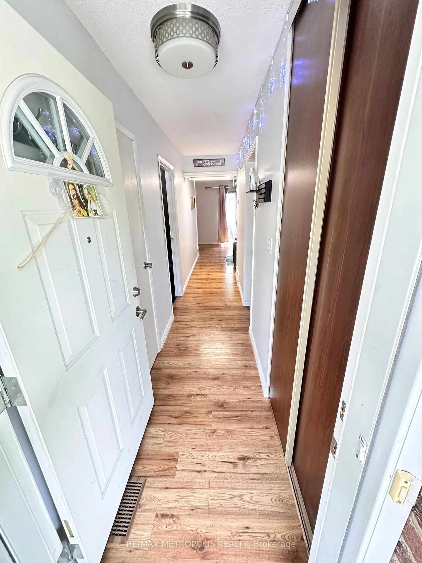 Photo 29 of Unit 2, 2994 Meadowbrook Lane, Windsor — HOMEH