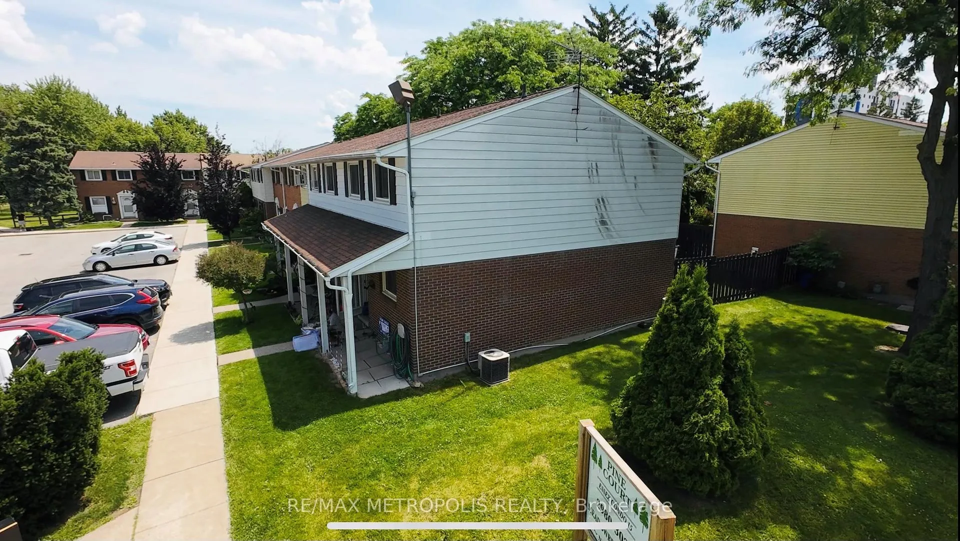 Photo 40 of Unit 2, 2994 Meadowbrook Lane, Windsor — HOMEH