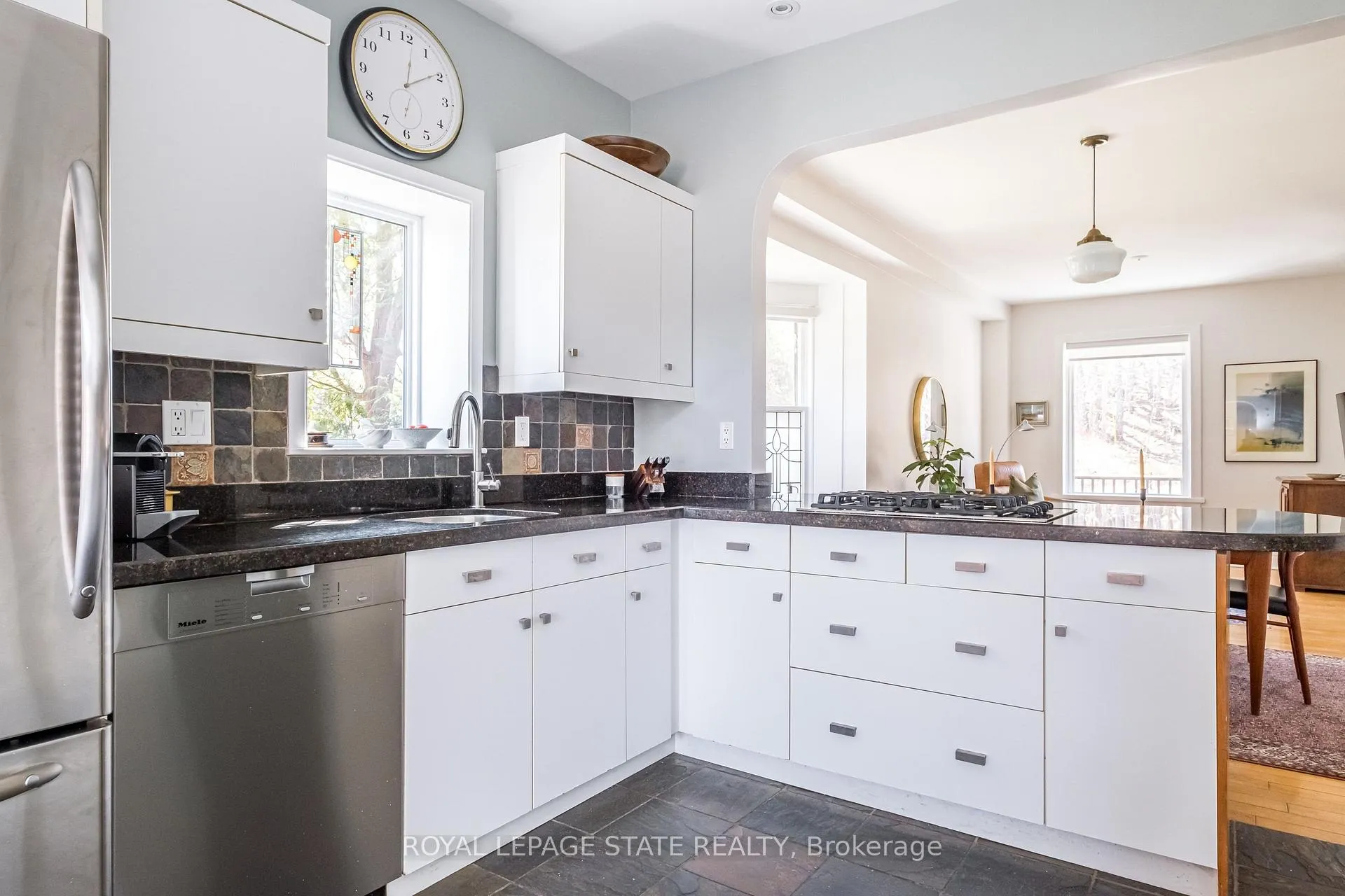 Photo 13 of 60 Hillcrest Avenue, Hamilton, Kirkendall — HOMEH