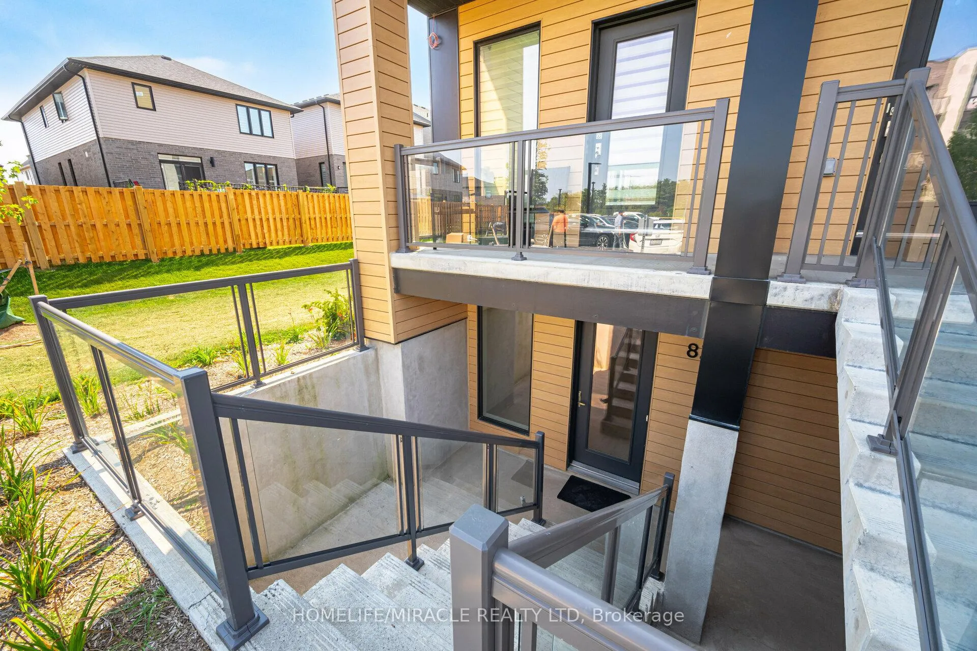 Photo 3 of Unit 83, 261 Woodbine Avenue, Kitchener — HOMEH