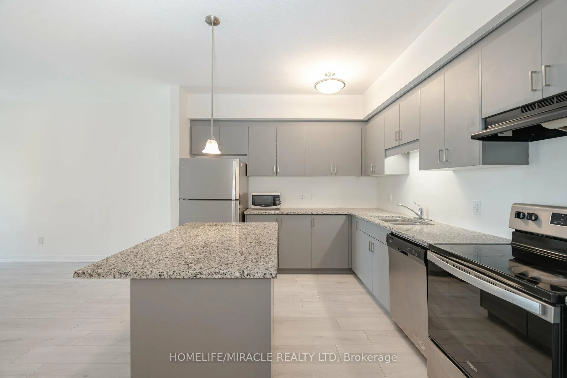 Photo 12 of Unit 83, 261 Woodbine Avenue, Kitchener — HOMEH