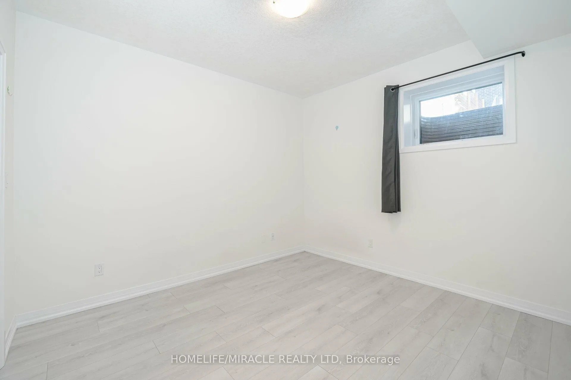Photo 17 of Unit 83, 261 Woodbine Avenue, Kitchener — HOMEH