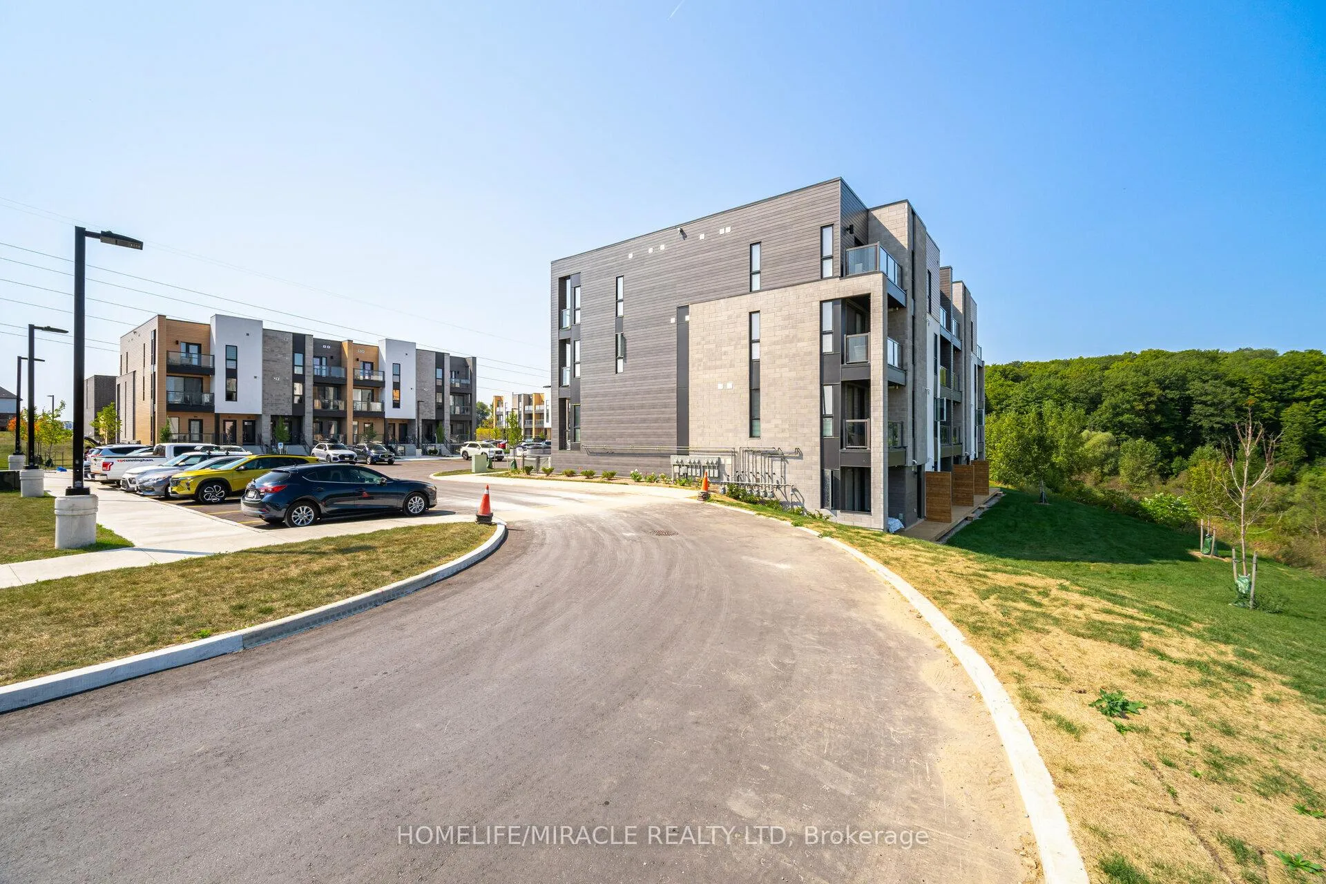Photo 32 of Unit 83, 261 Woodbine Avenue, Kitchener — HOMEH
