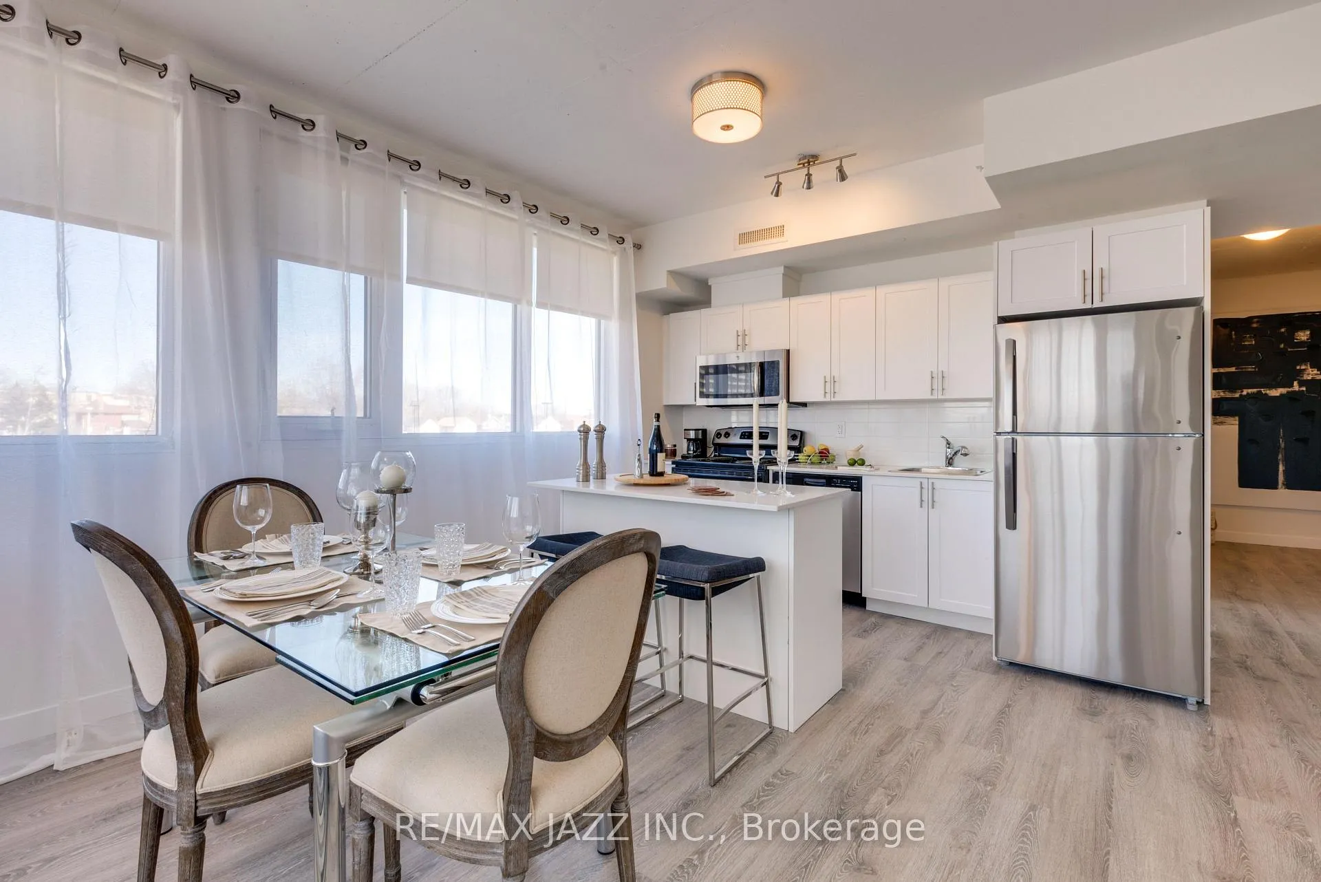 Photo 8 of Unit 1014, 100 Bond Street E, Oshawa, O'Neill — HOMEH