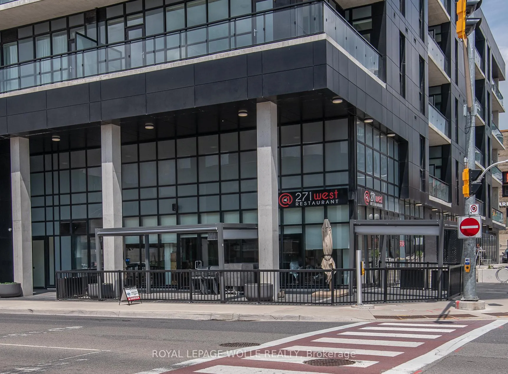 Photo 3 of Unit 1601, 60 Charles Street W, Kitchener — HOMEH