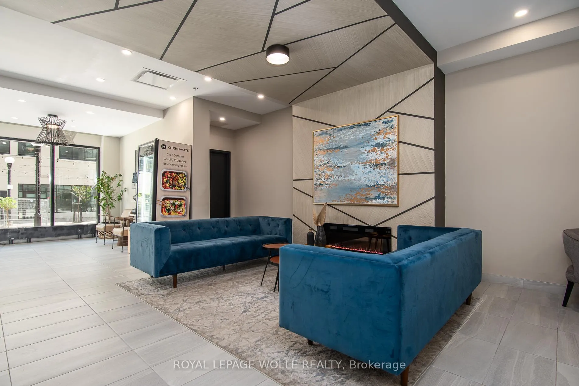 Photo 6 of Unit 1601, 60 Charles Street W, Kitchener — HOMEH