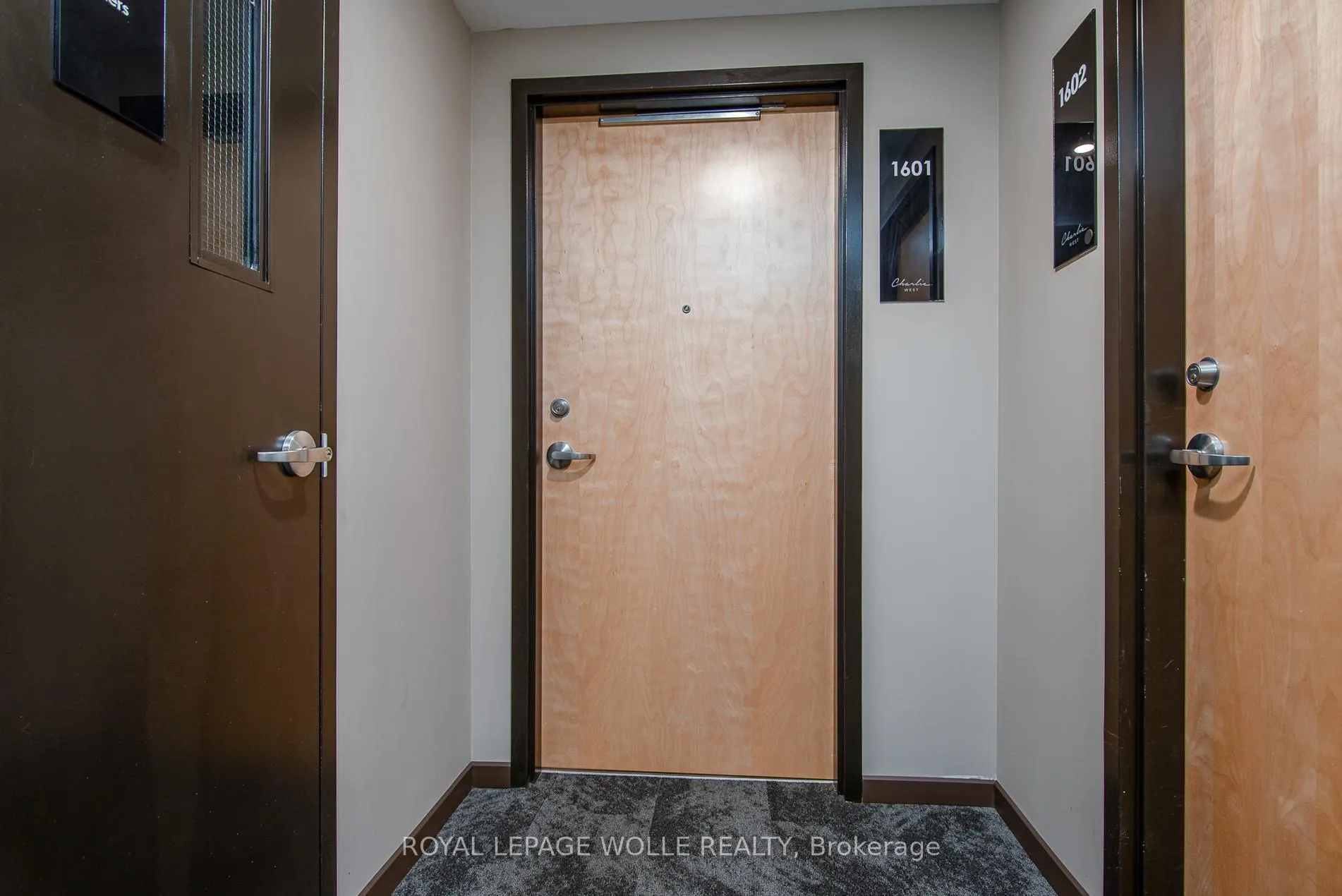 Photo 8 of Unit 1601, 60 Charles Street W, Kitchener — HOMEH
