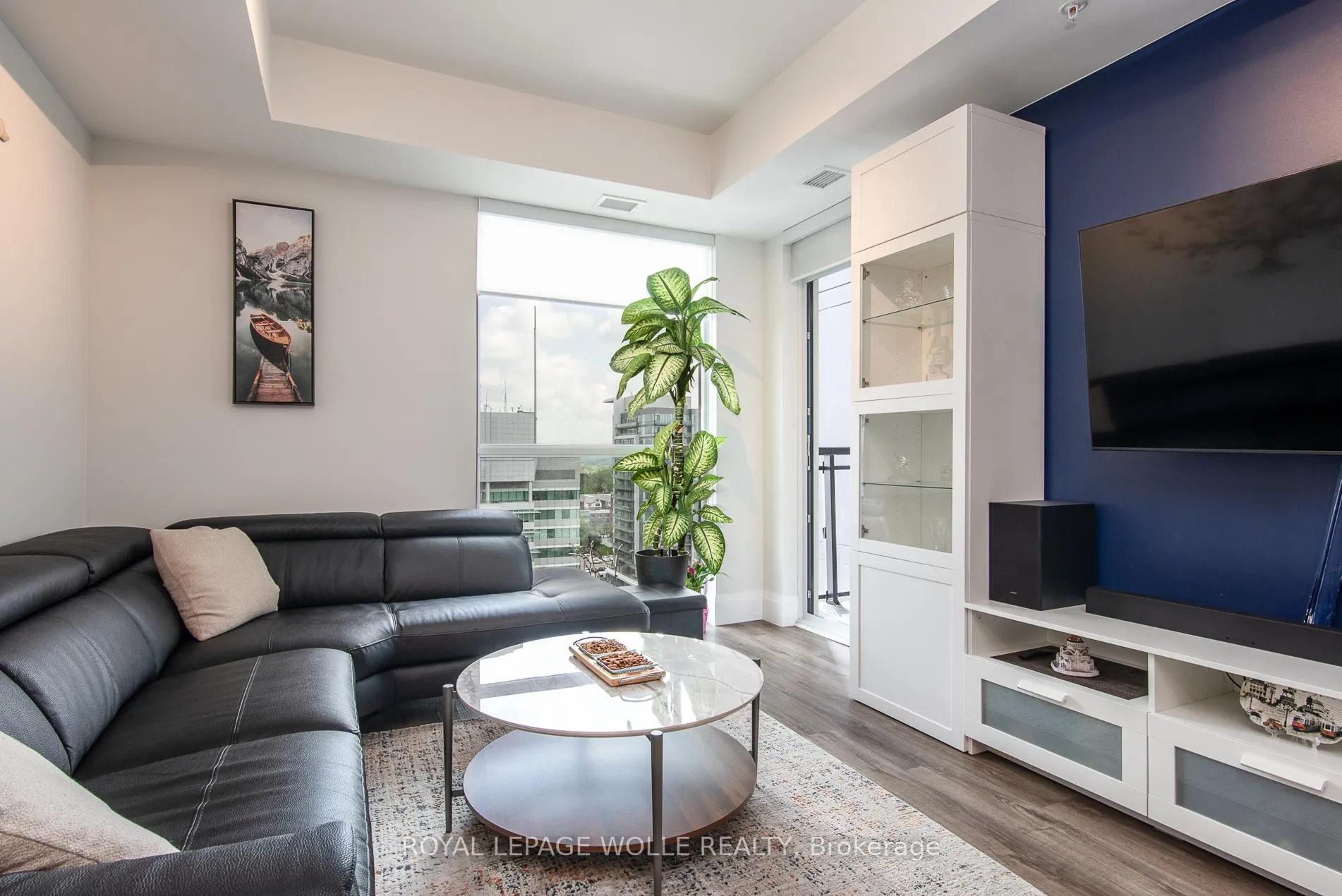 Photo 13 of Unit 1601, 60 Charles Street W, Kitchener — HOMEH