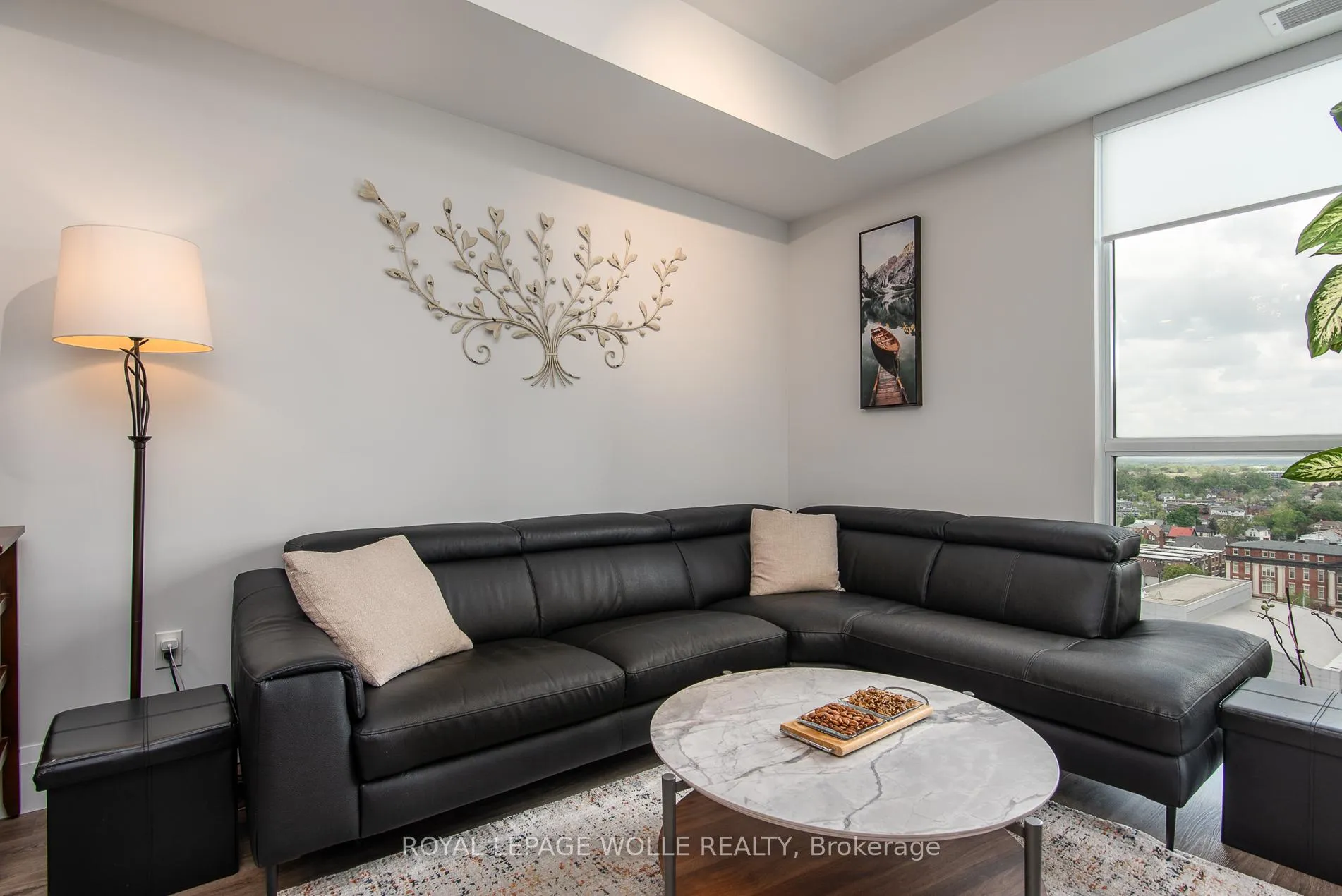 Photo 15 of Unit 1601, 60 Charles Street W, Kitchener — HOMEH