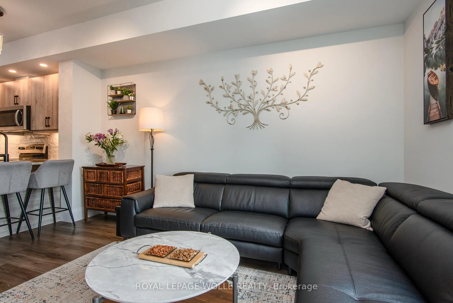 Photo 16 of Unit 1601, 60 Charles Street W, Kitchener — HOMEH