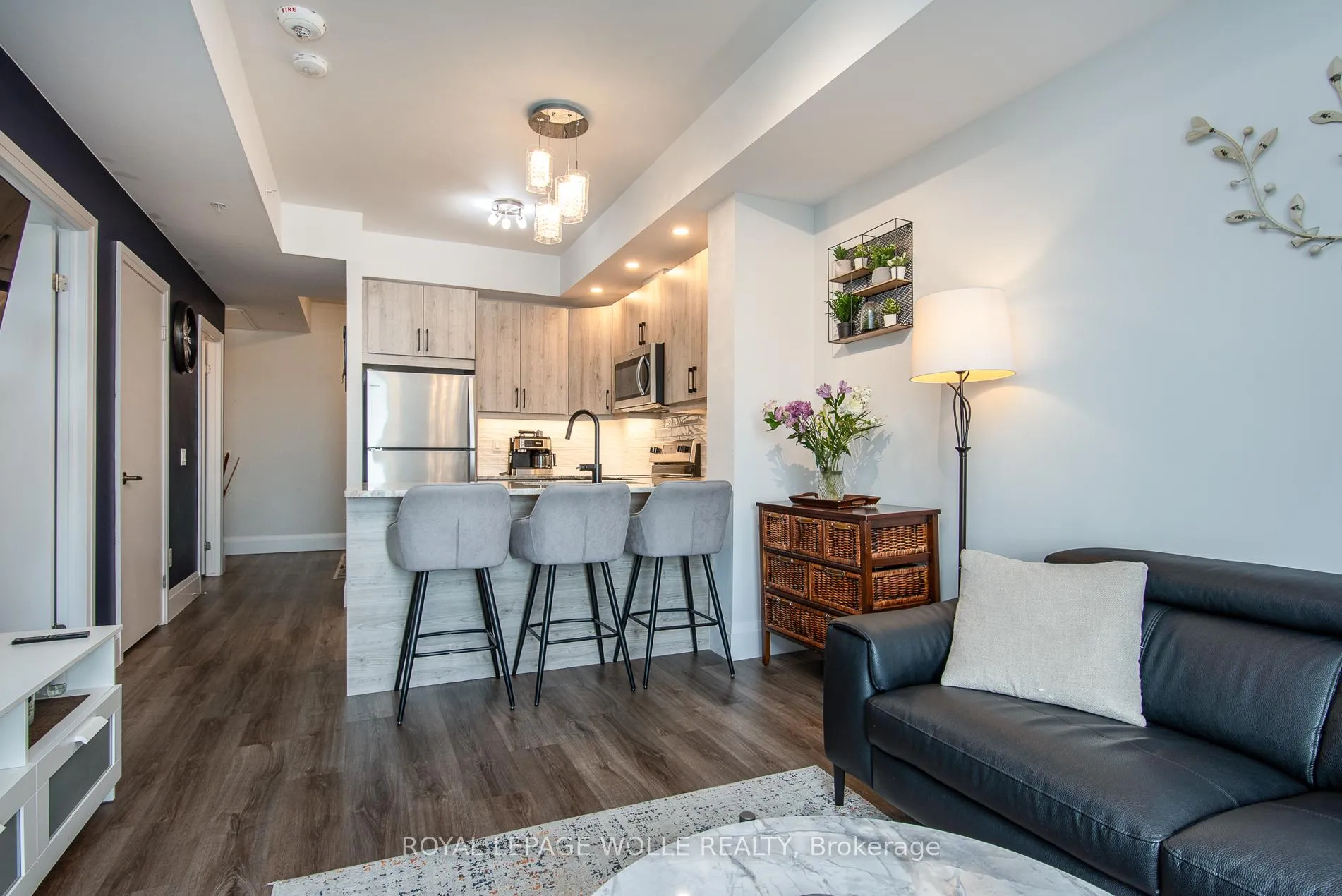 Photo 17 of Unit 1601, 60 Charles Street W, Kitchener — HOMEH