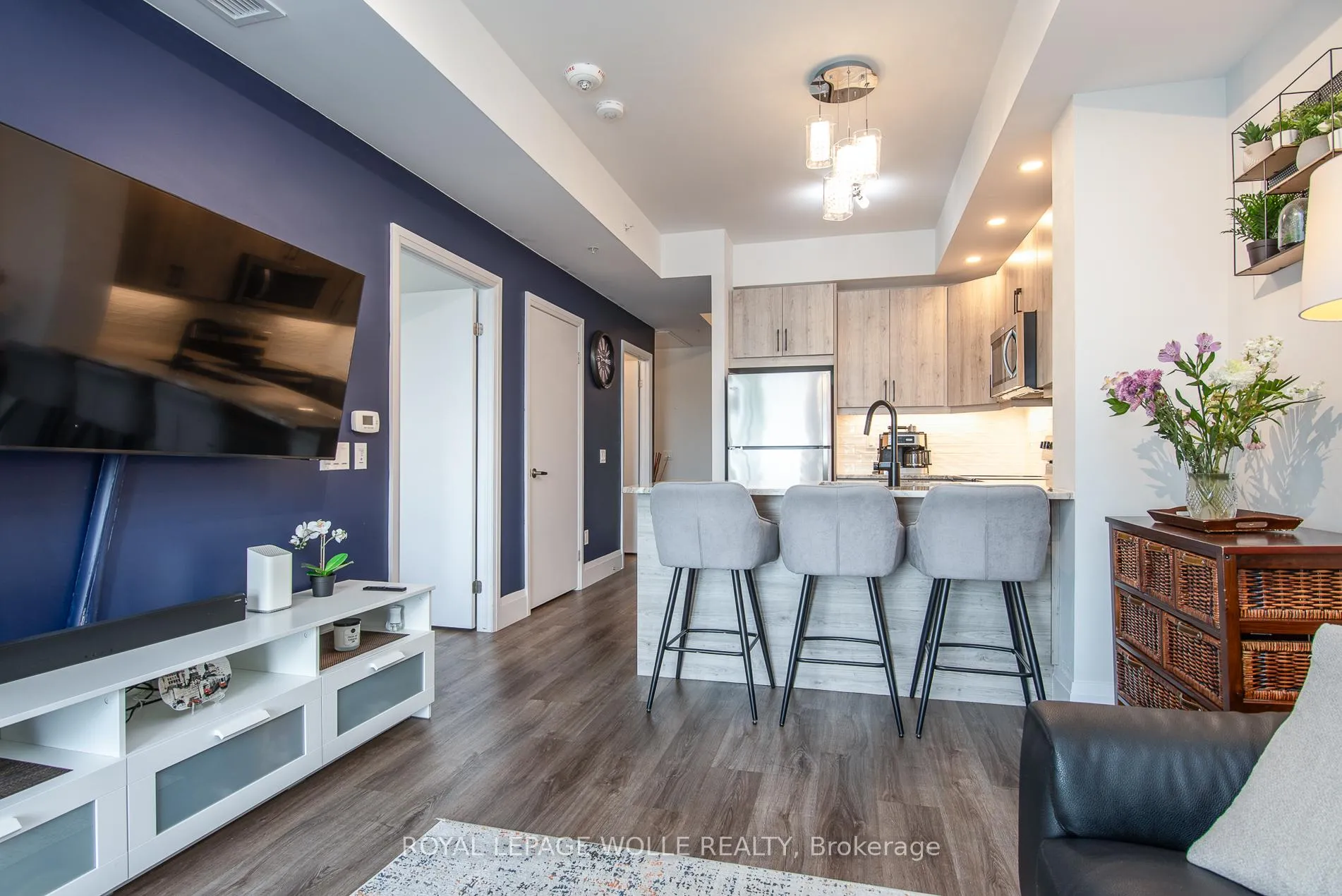 Photo 18 of Unit 1601, 60 Charles Street W, Kitchener — HOMEH