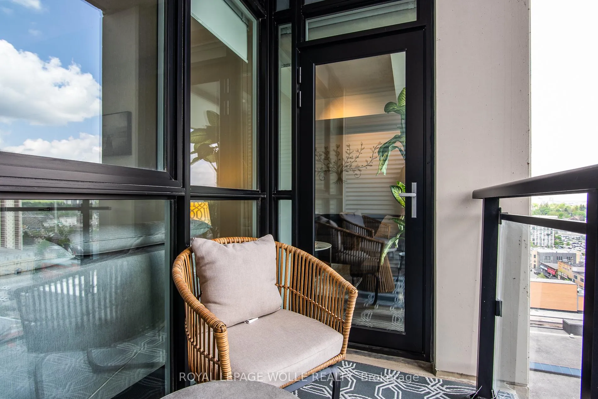 Photo 22 of Unit 1601, 60 Charles Street W, Kitchener — HOMEH
