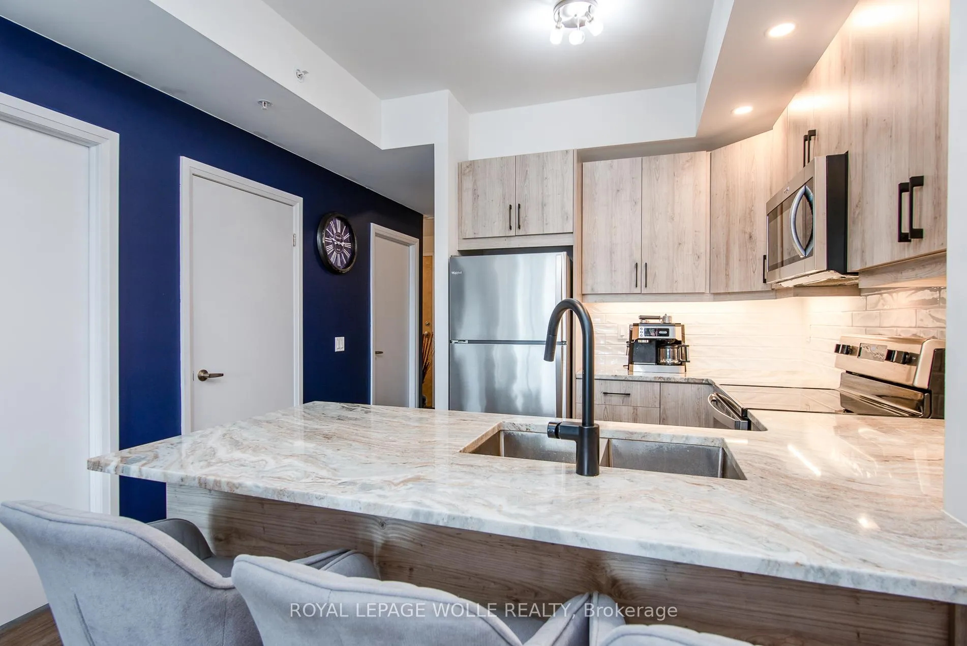 Photo 24 of Unit 1601, 60 Charles Street W, Kitchener — HOMEH