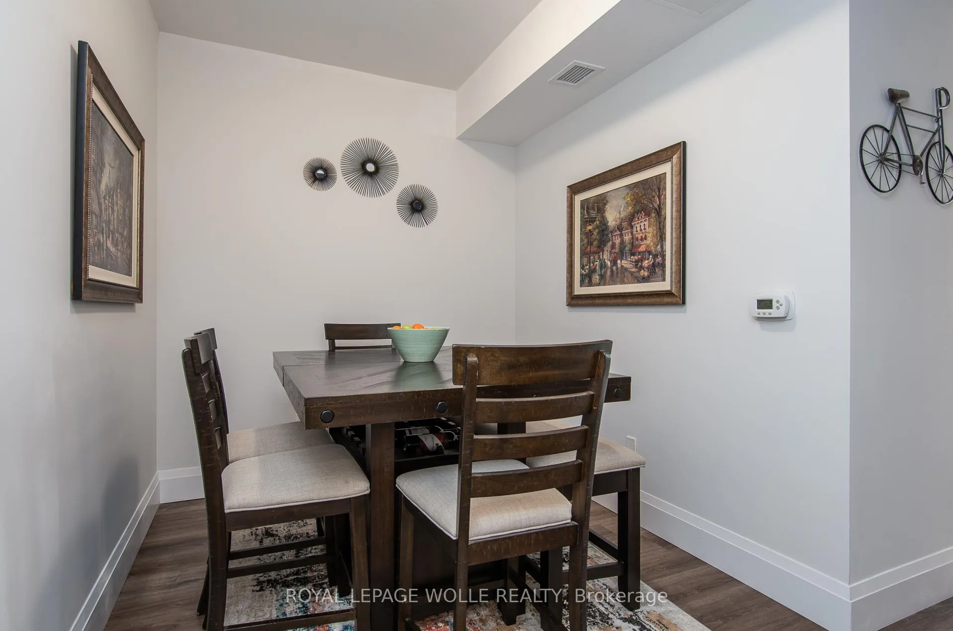 Photo 32 of Unit 1601, 60 Charles Street W, Kitchener — HOMEH