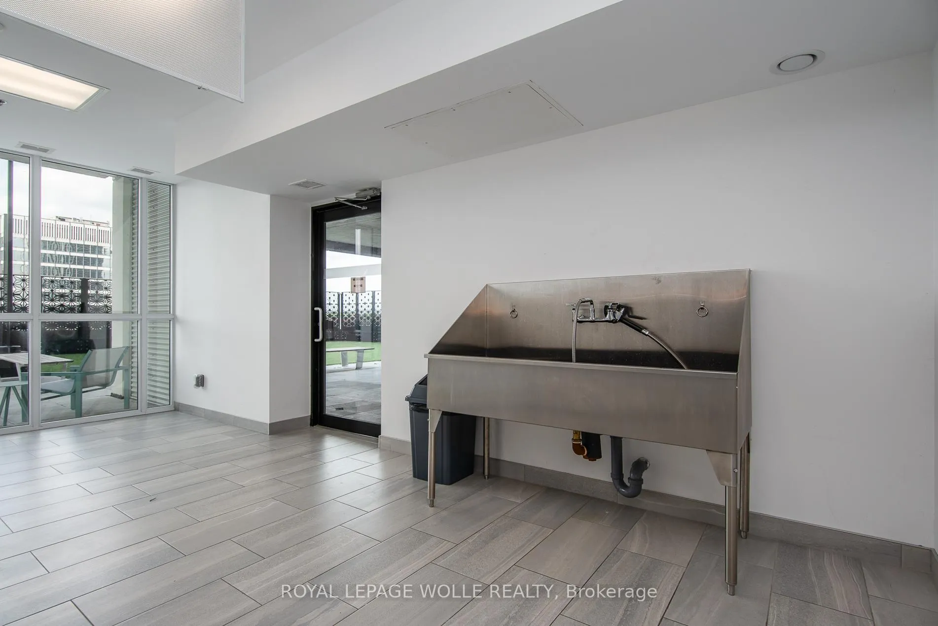 Photo 41 of Unit 1601, 60 Charles Street W, Kitchener — HOMEH
