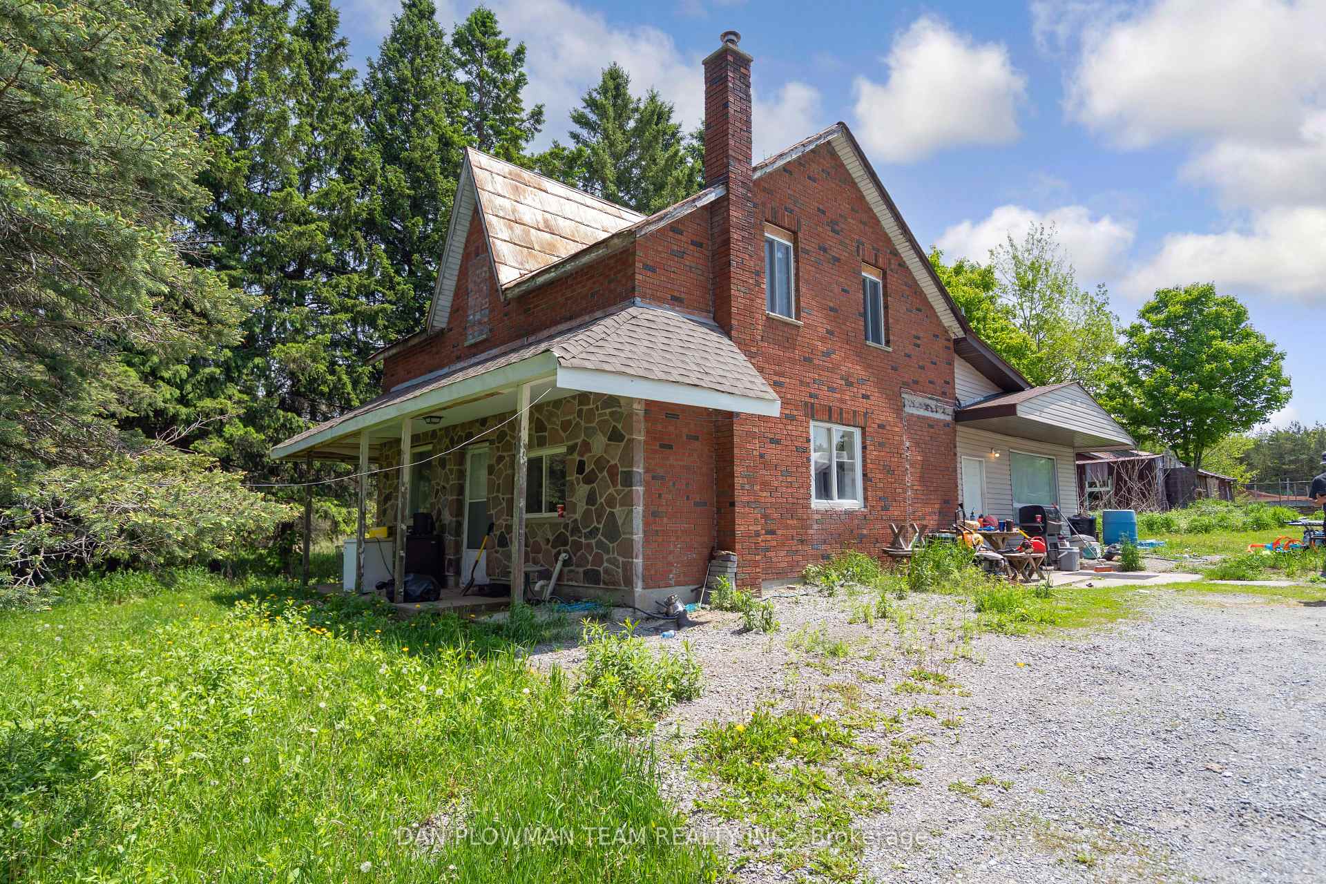 Front of 3221 Regional Road 20