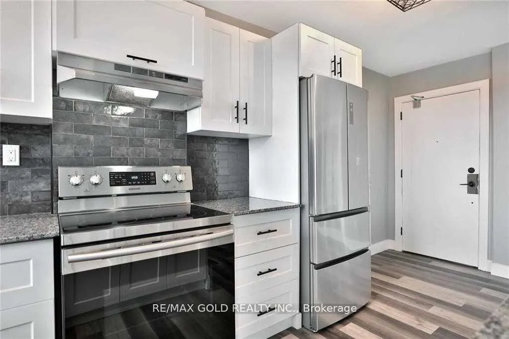 Photo 4 of Unit 57, 2373 King Street E, Hamilton, Glenview — HOMEH