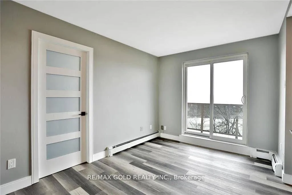Photo 8 of Unit 57, 2373 King Street E, Hamilton, Glenview — HOMEH