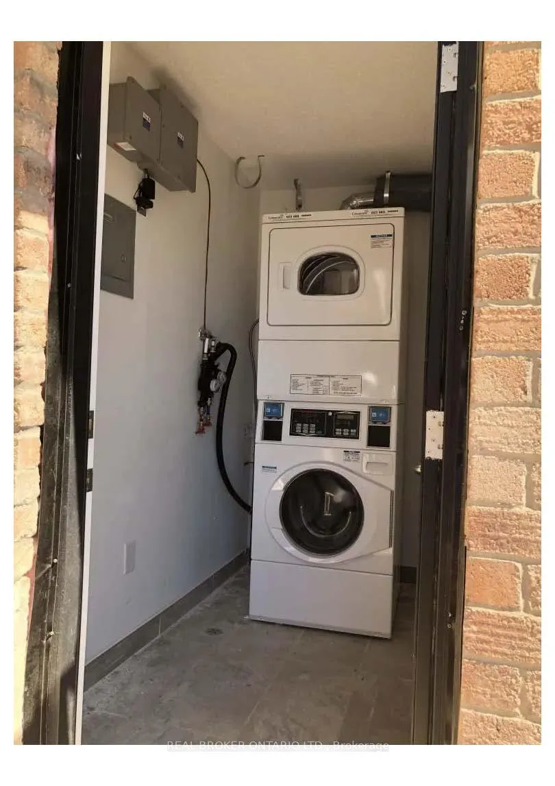 Photo 6 of 15 Millwood Crescent, Kitchener — HOMEH