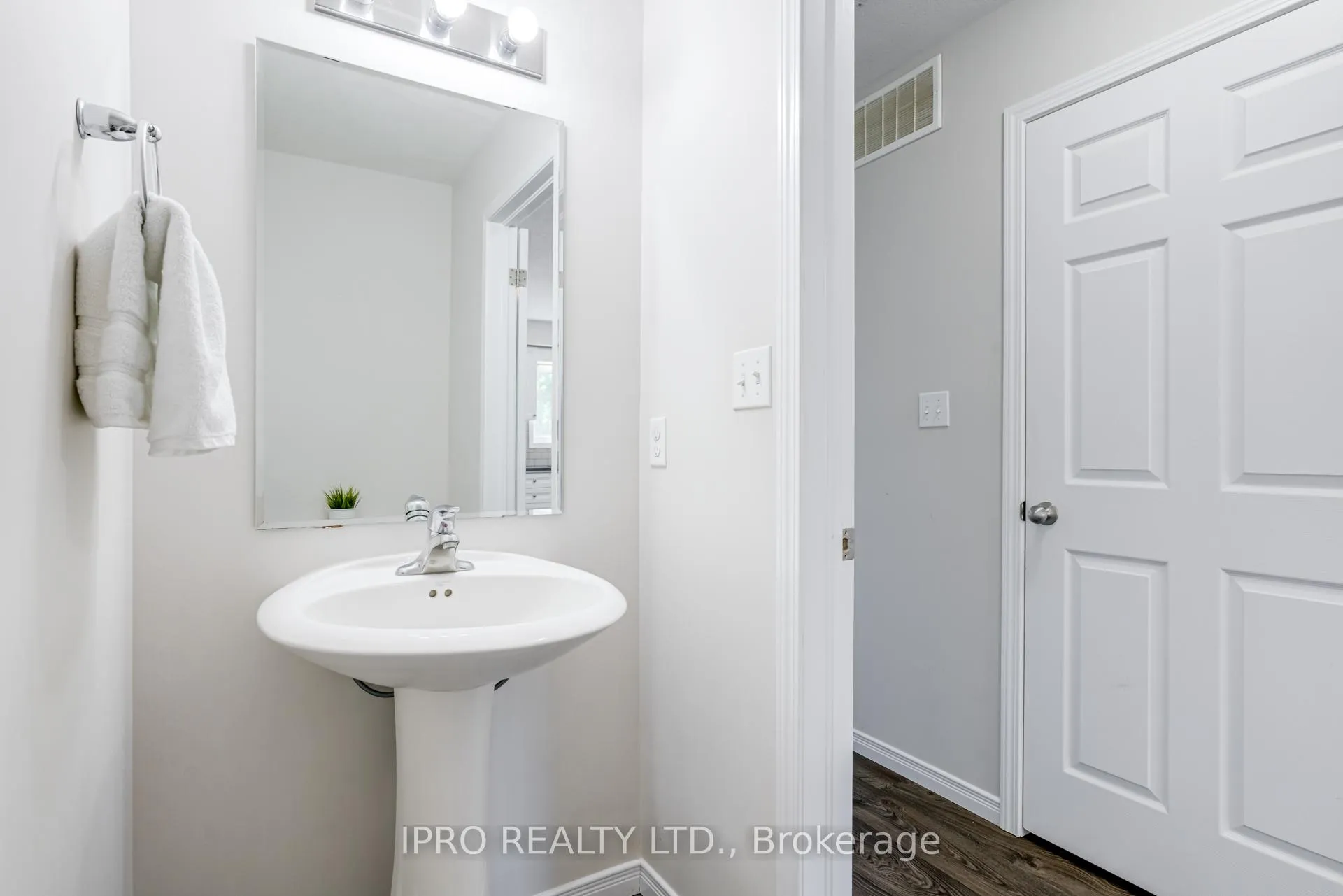 Photo 15 of Unit 16B, 388 Old Huron Road, Kitchener — HOMEH
