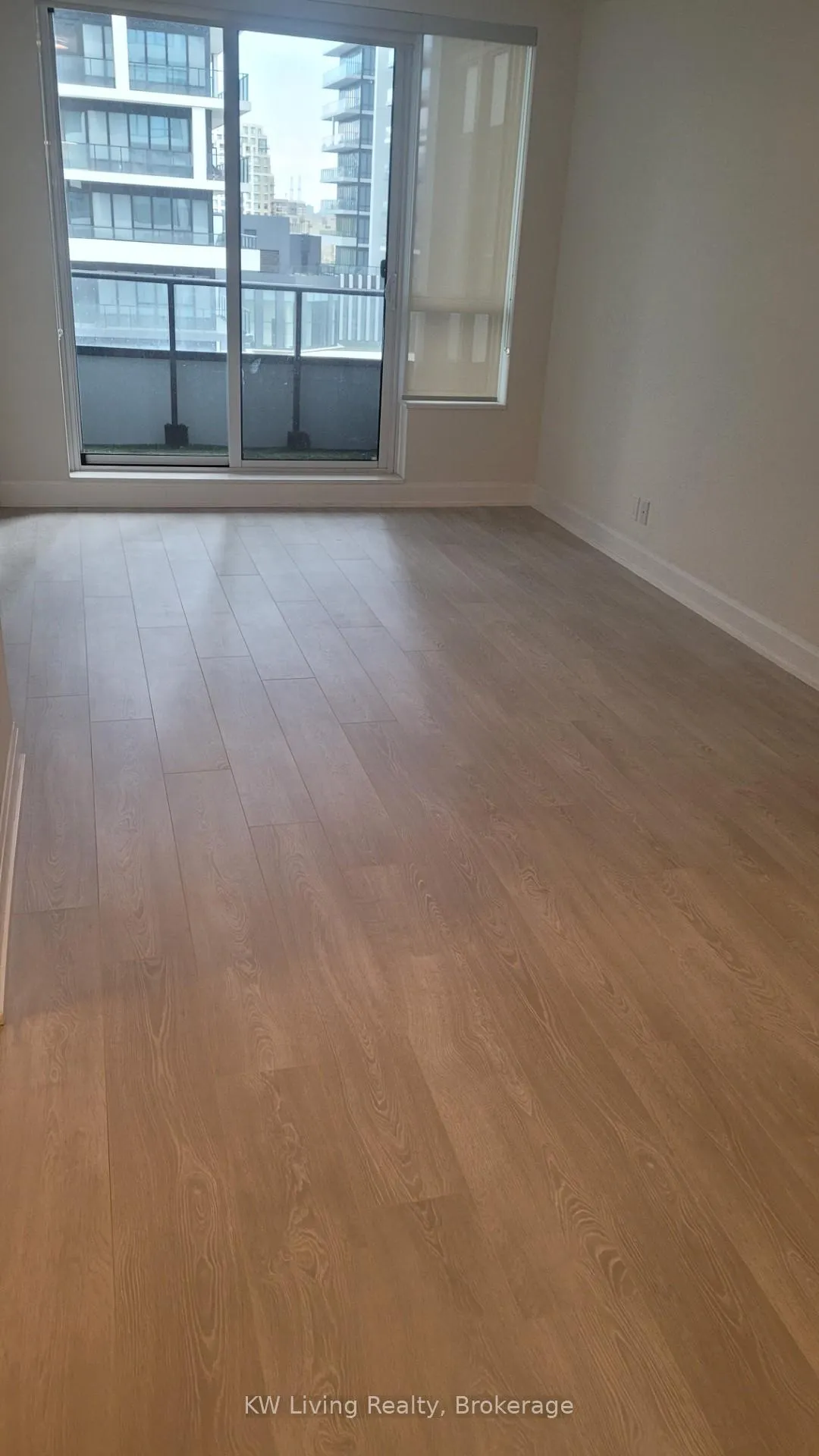Photo 9 of Unit 625, 38 Water Walk Drive, Markham, Unionville — HOMEH