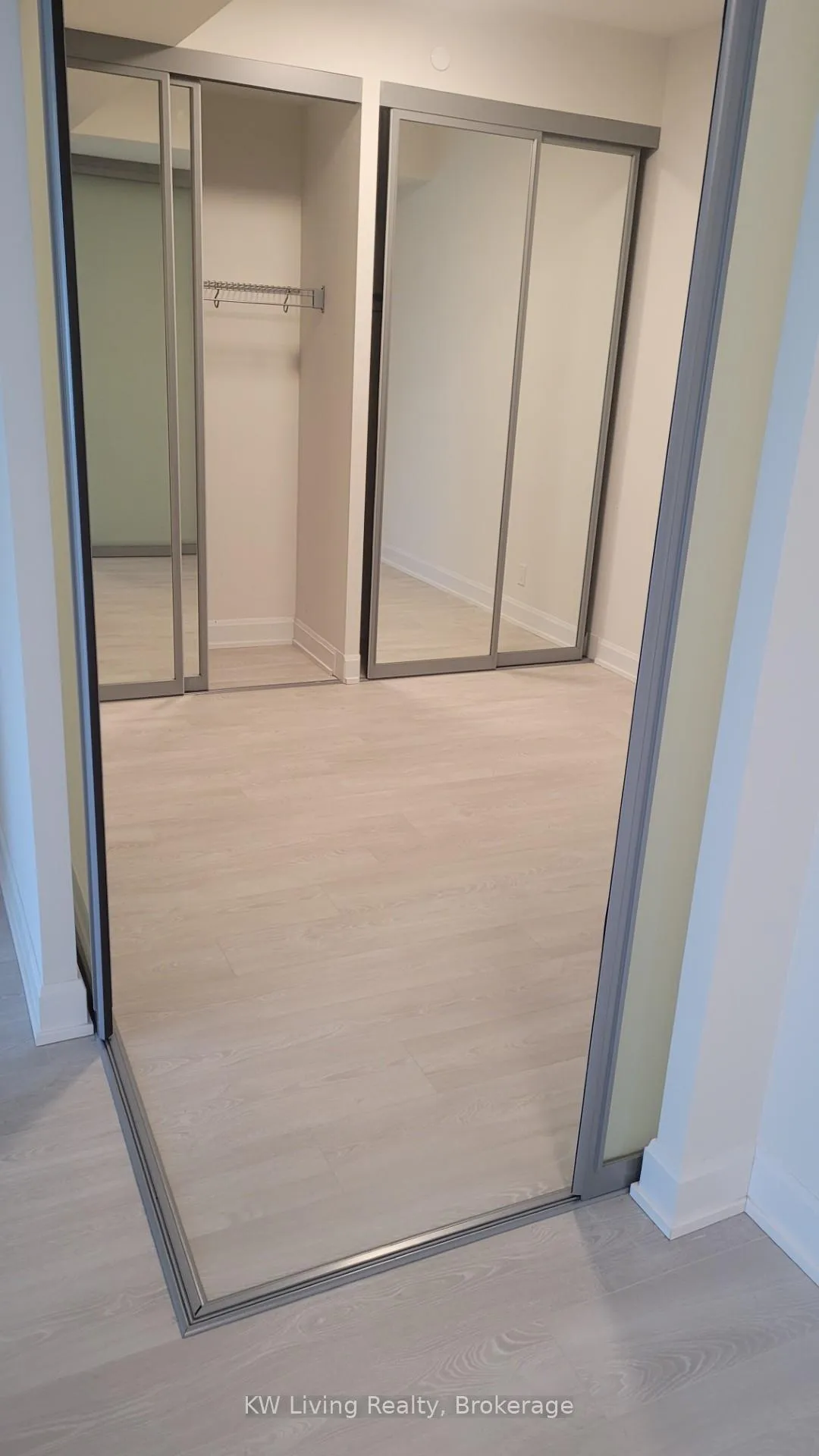 Photo 10 of Unit 625, 38 Water Walk Drive, Markham, Unionville — HOMEH