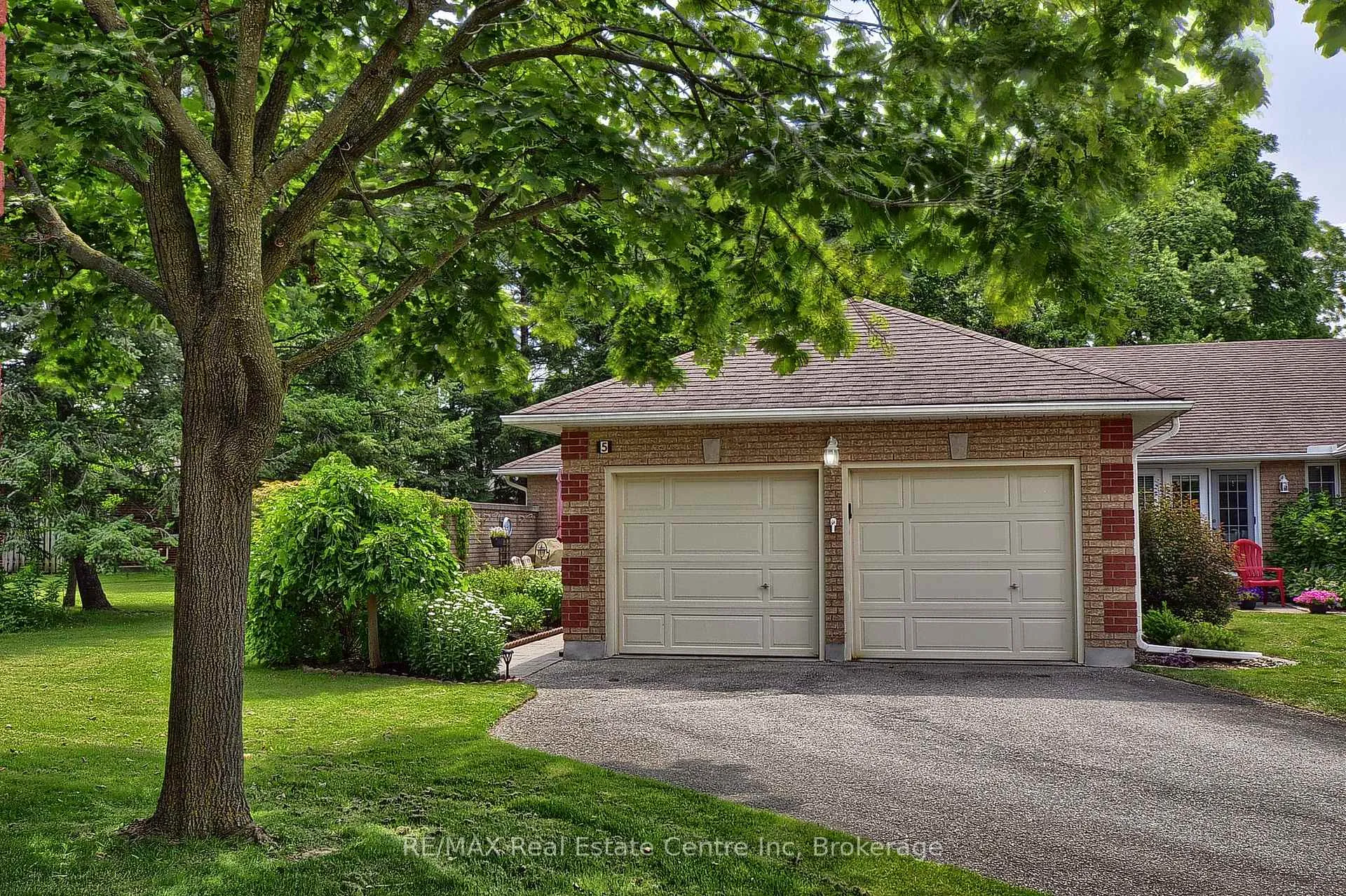 Photo 4 of Unit 5, 95 Beasley Crescent, Waterloo — HOMEH