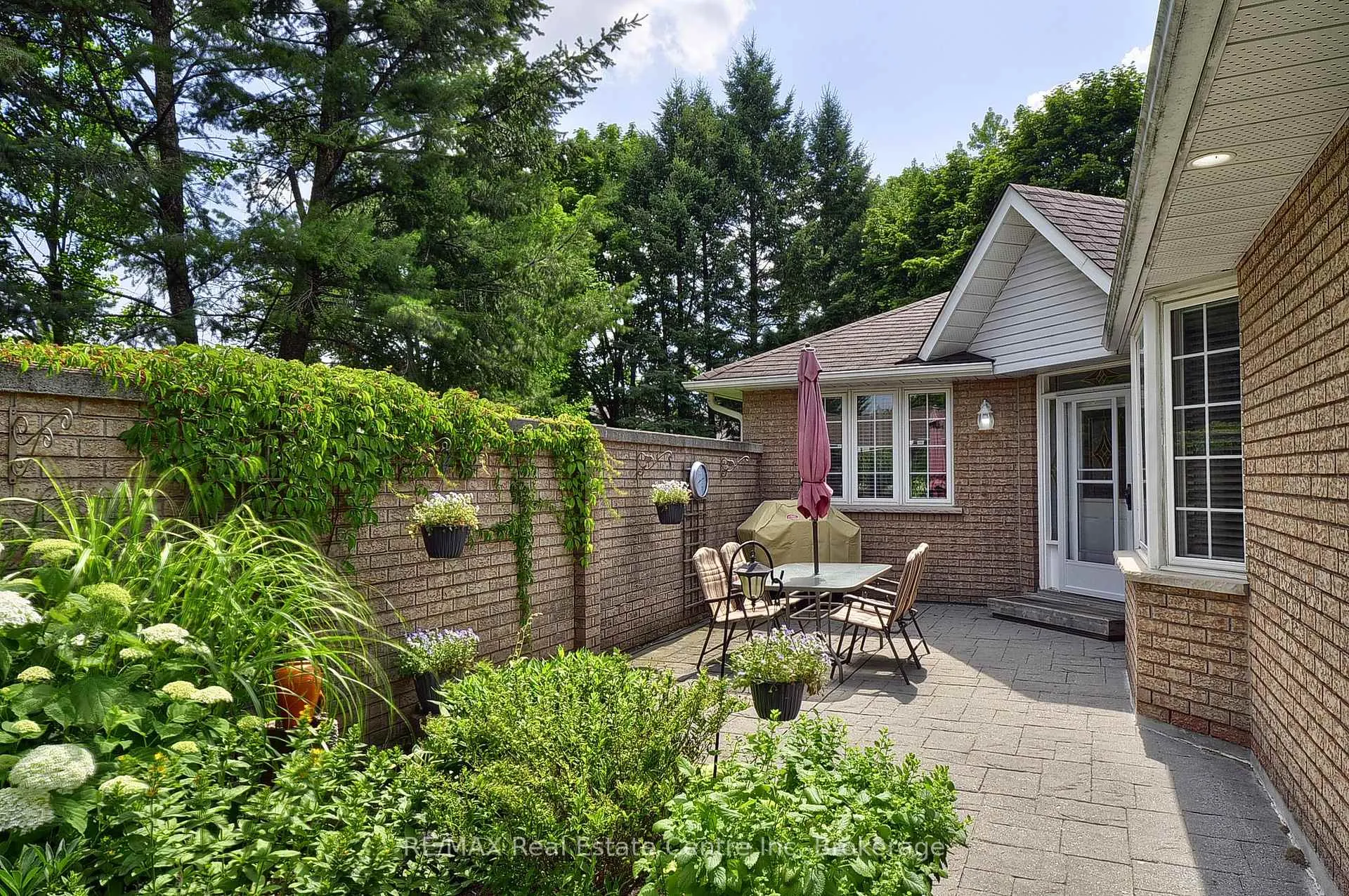 Photo 5 of Unit 5, 95 Beasley Crescent, Waterloo — HOMEH