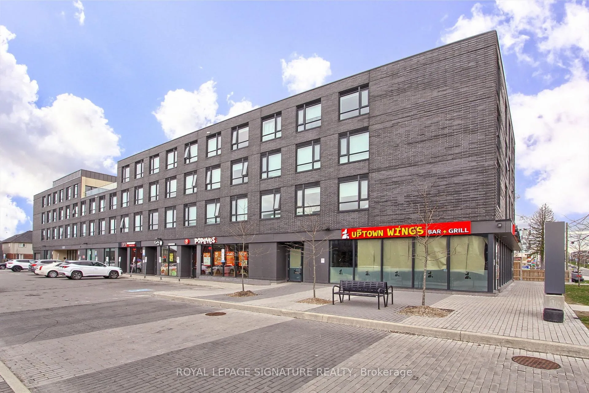 Front of Unit 309, 1800 Simcoe Street N