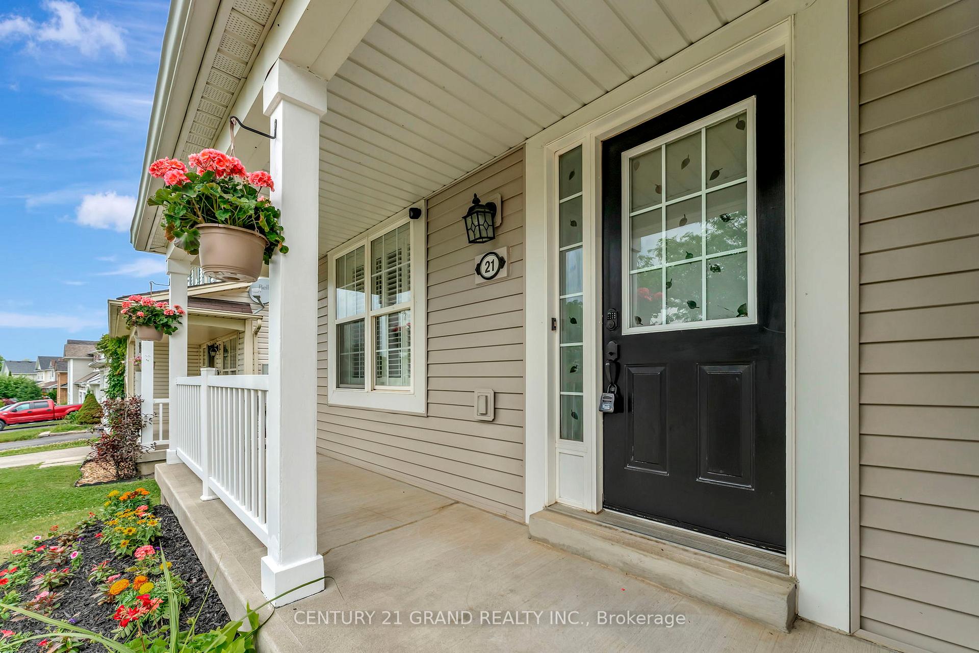 Photo 4 of 21 Mavin Street, Brant, Brantford Twp — HOMEH