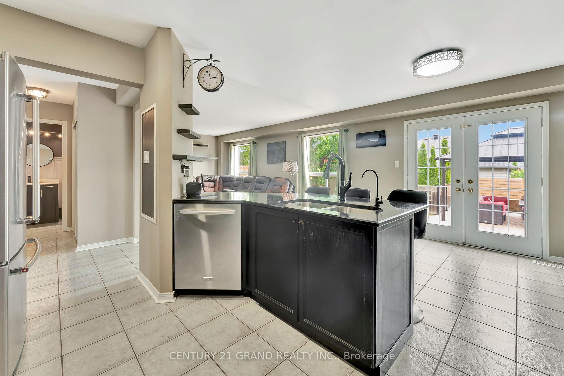 Photo 15 of 21 Mavin Street, Brant, Brantford Twp — HOMEH