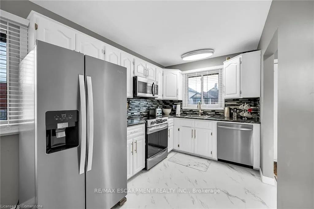 Photo 7 of 253 Thorner Drive, Hamilton, Thorner — HOMEH