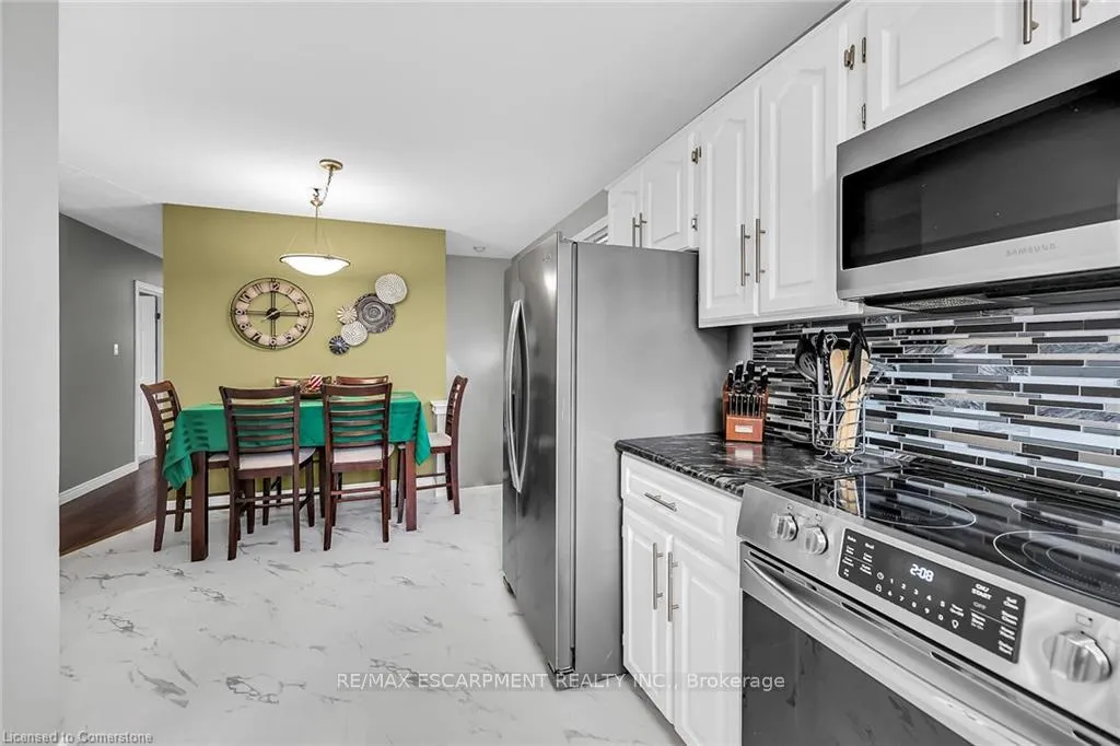 Photo 9 of 253 Thorner Drive, Hamilton, Thorner — HOMEH
