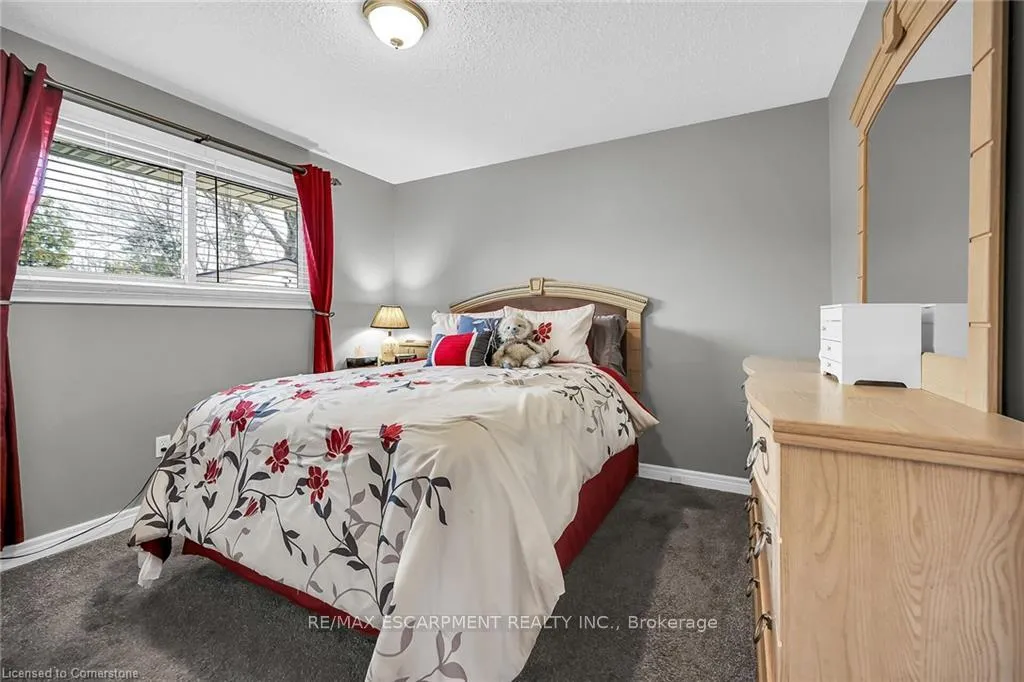 Photo 11 of 253 Thorner Drive, Hamilton, Thorner — HOMEH