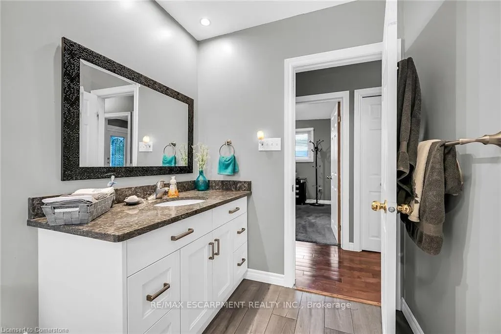 Photo 17 of 253 Thorner Drive, Hamilton, Thorner — HOMEH
